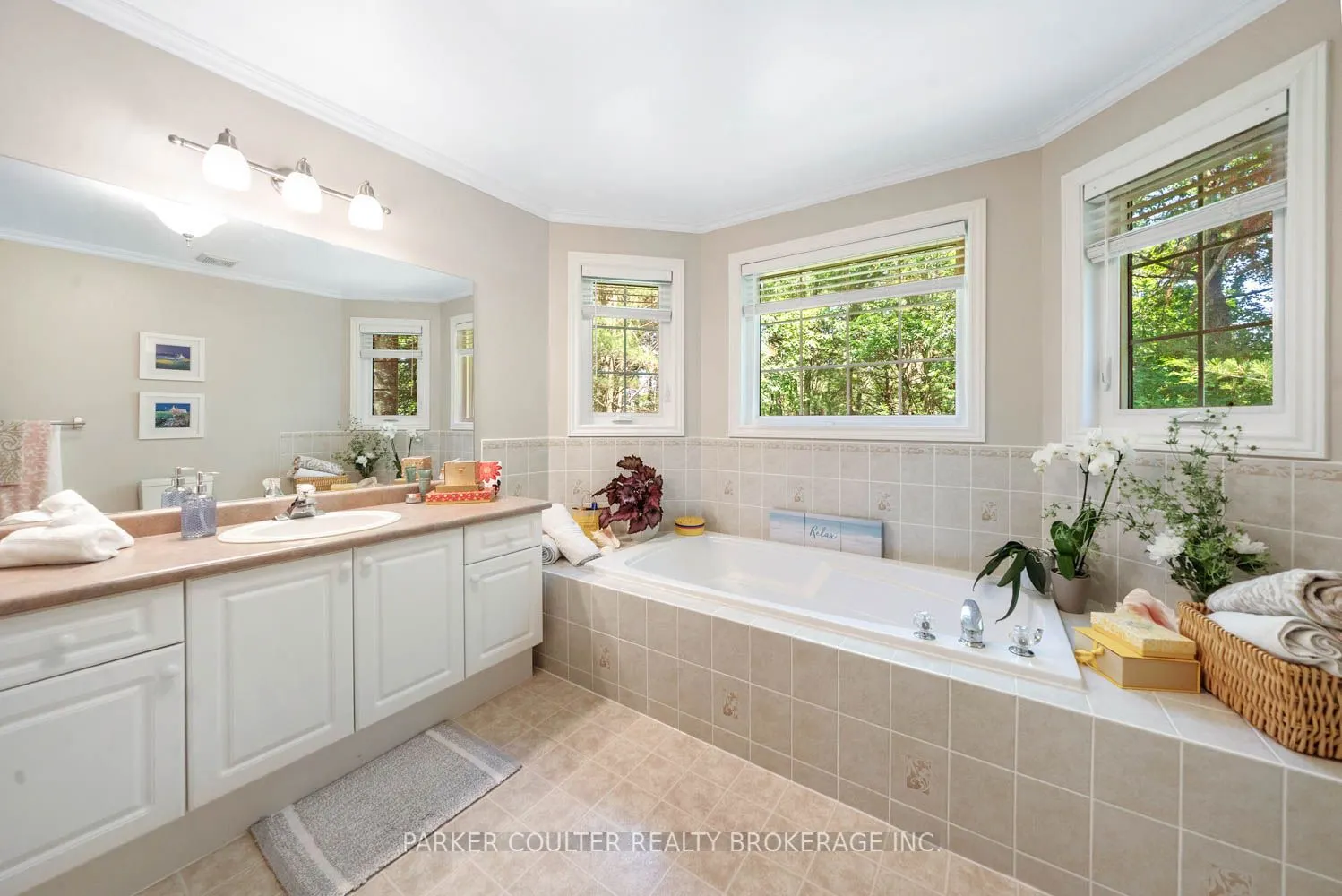 29 Robert Boulevard
