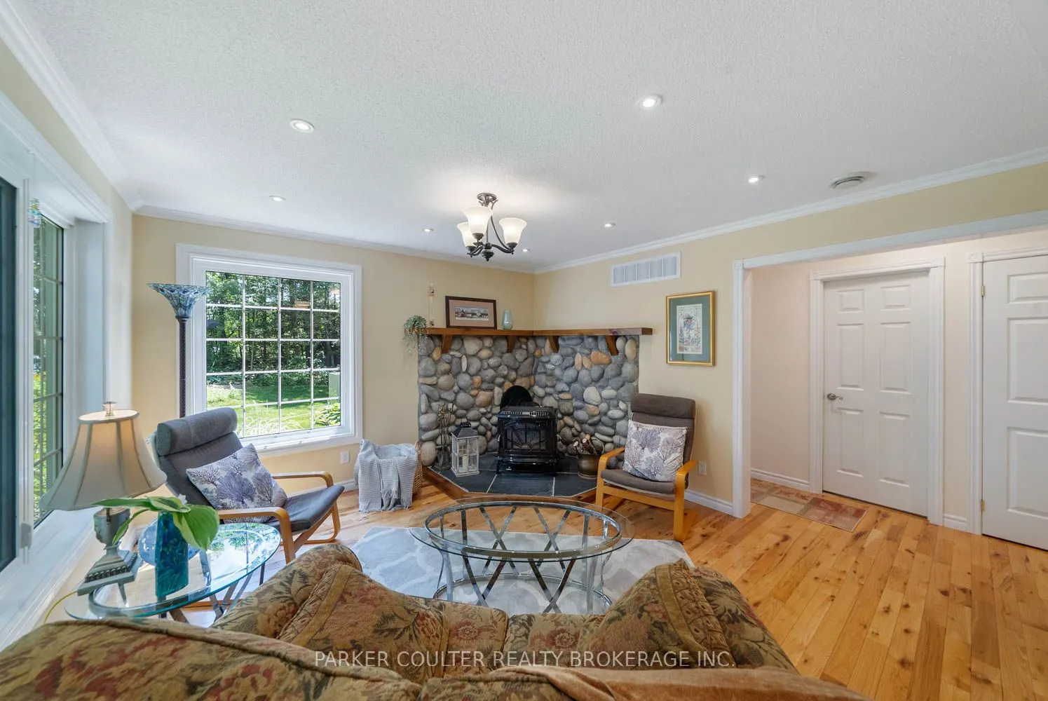 29 Robert Boulevard