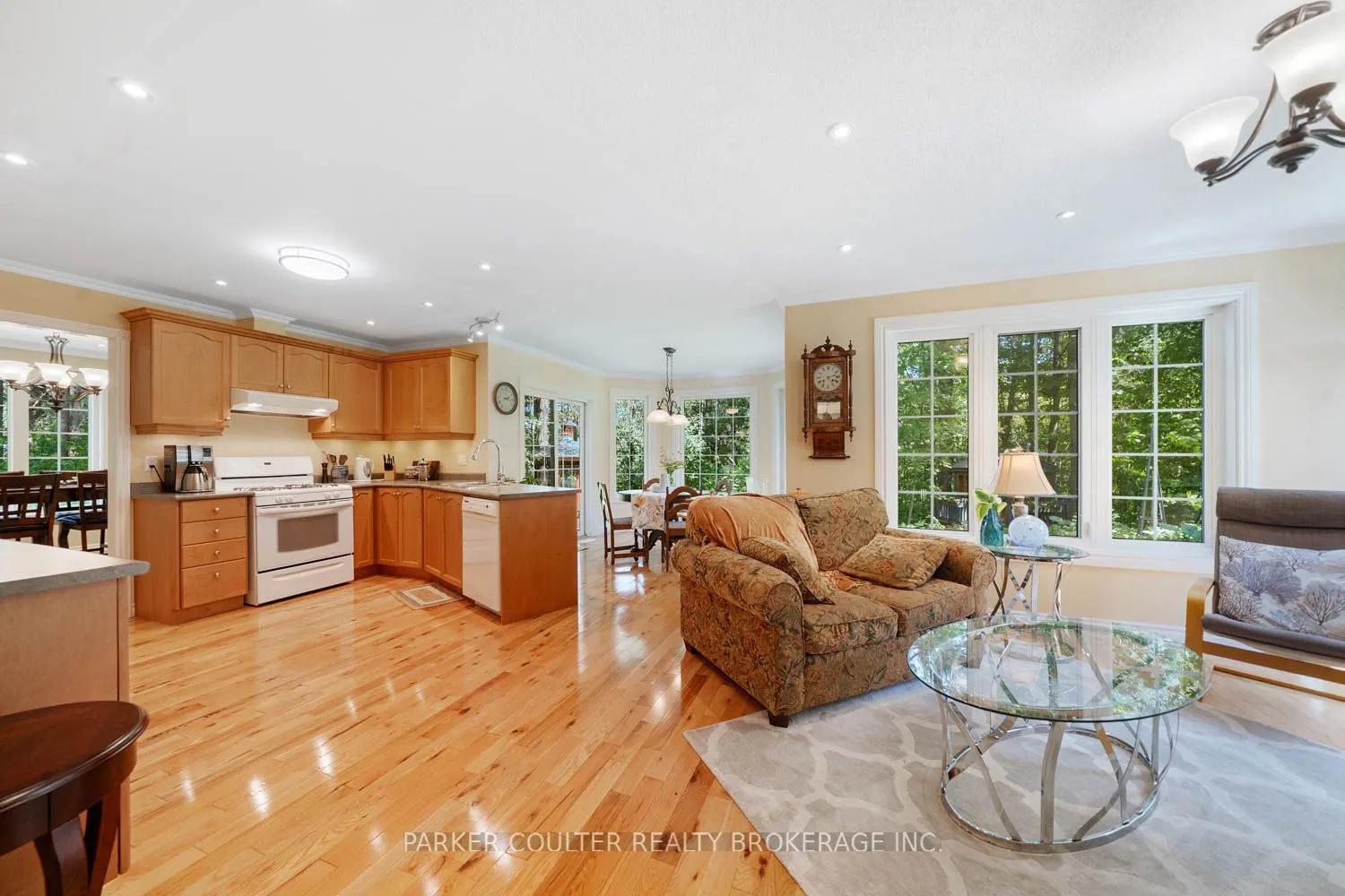 29 Robert Boulevard