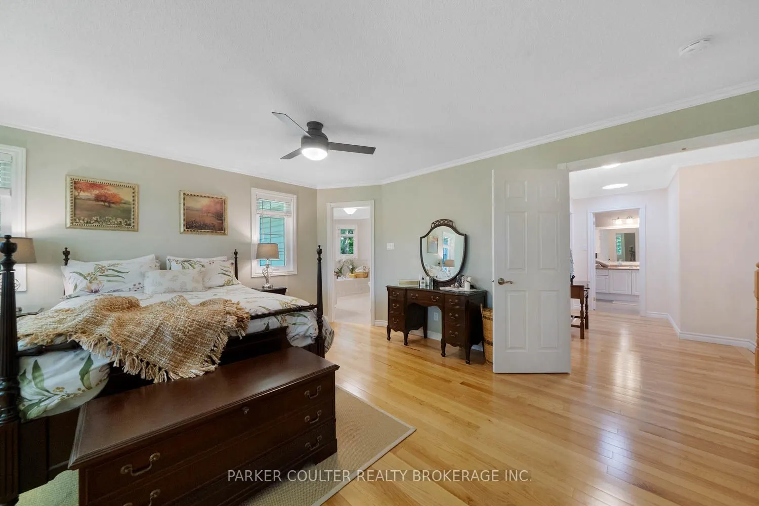 29 Robert Boulevard