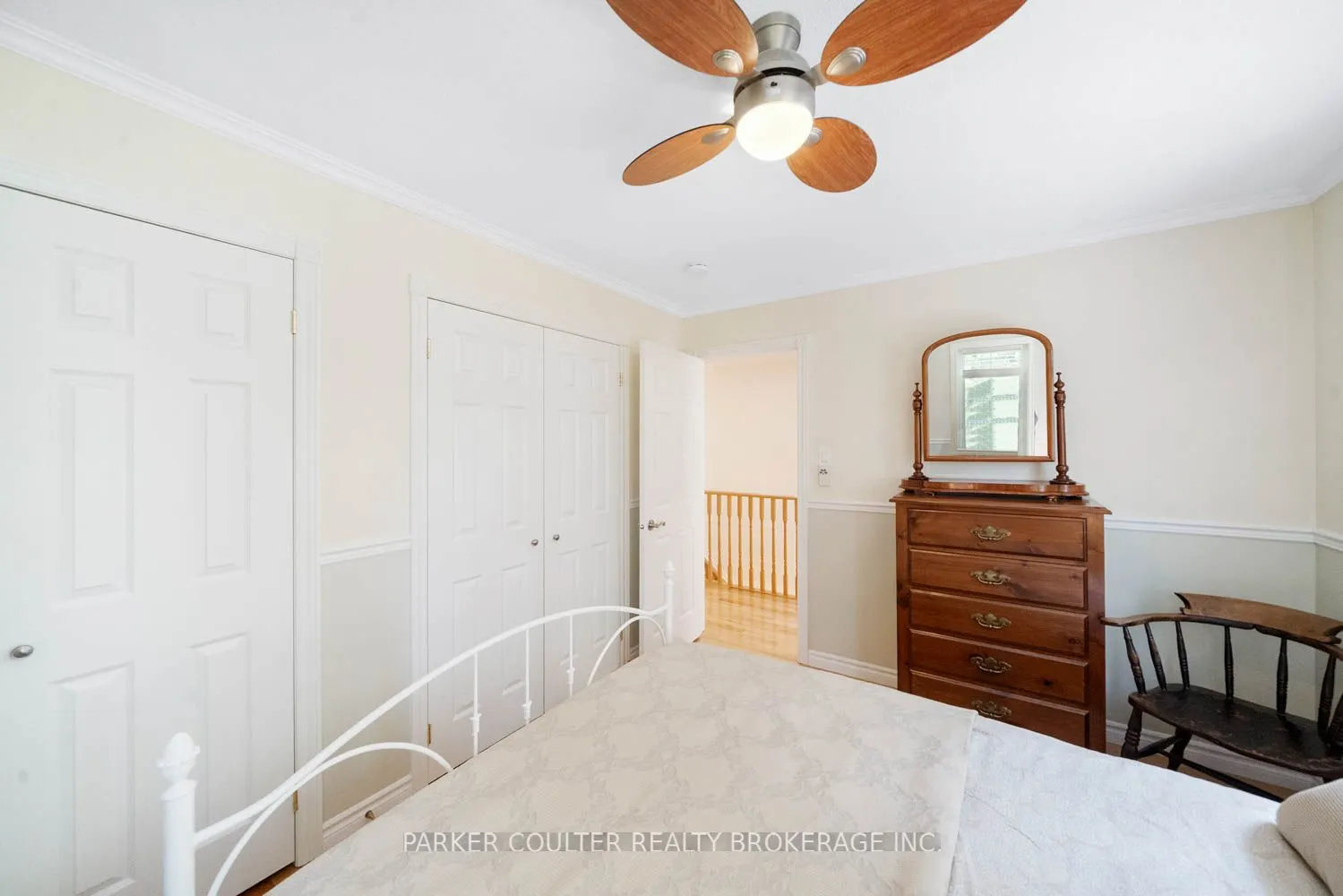 29 Robert Boulevard