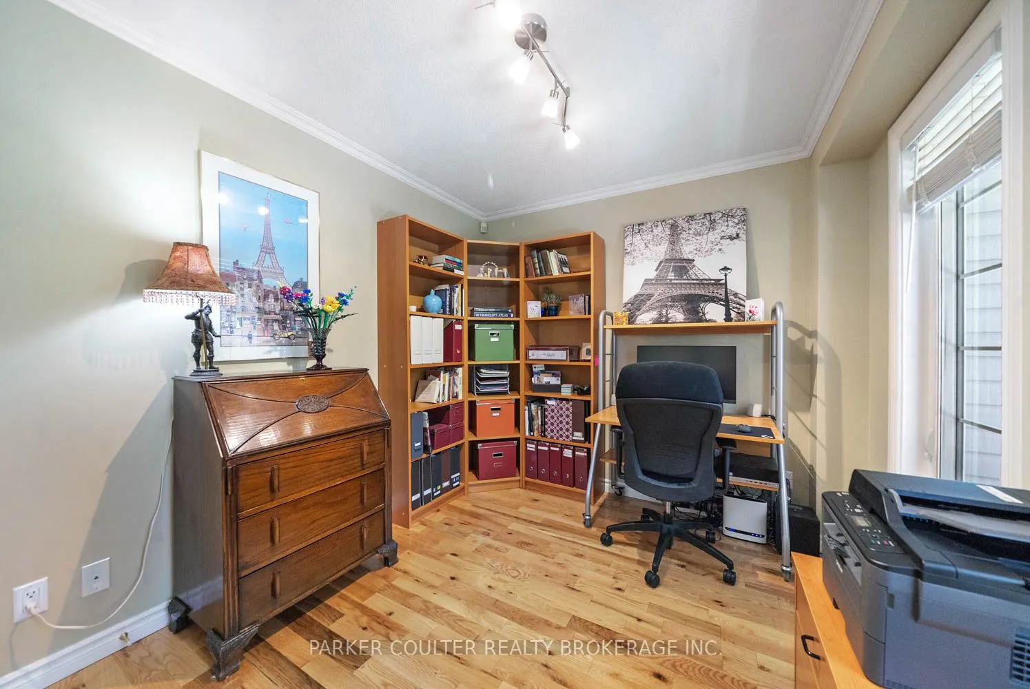 29 Robert Boulevard