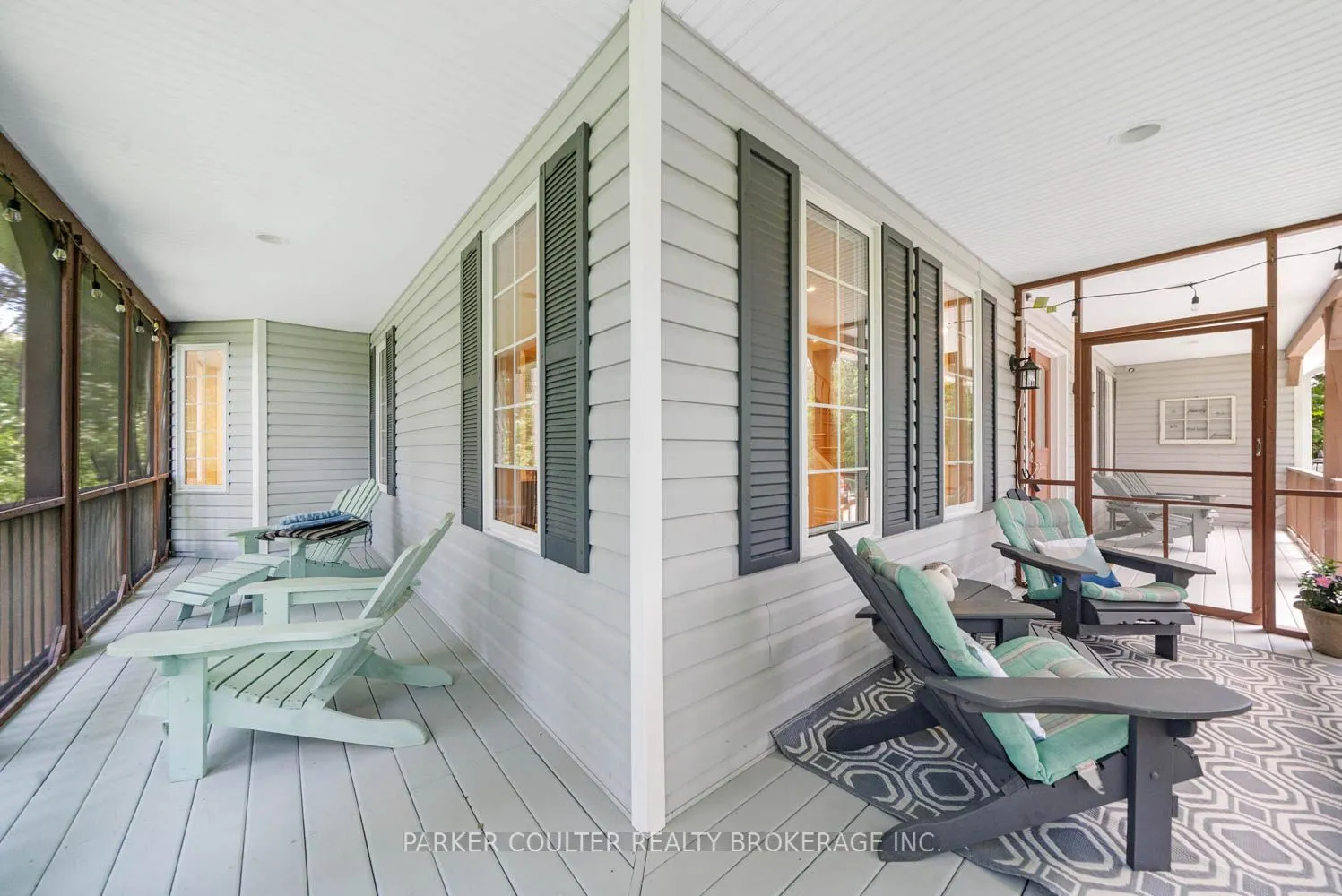 29 Robert Boulevard