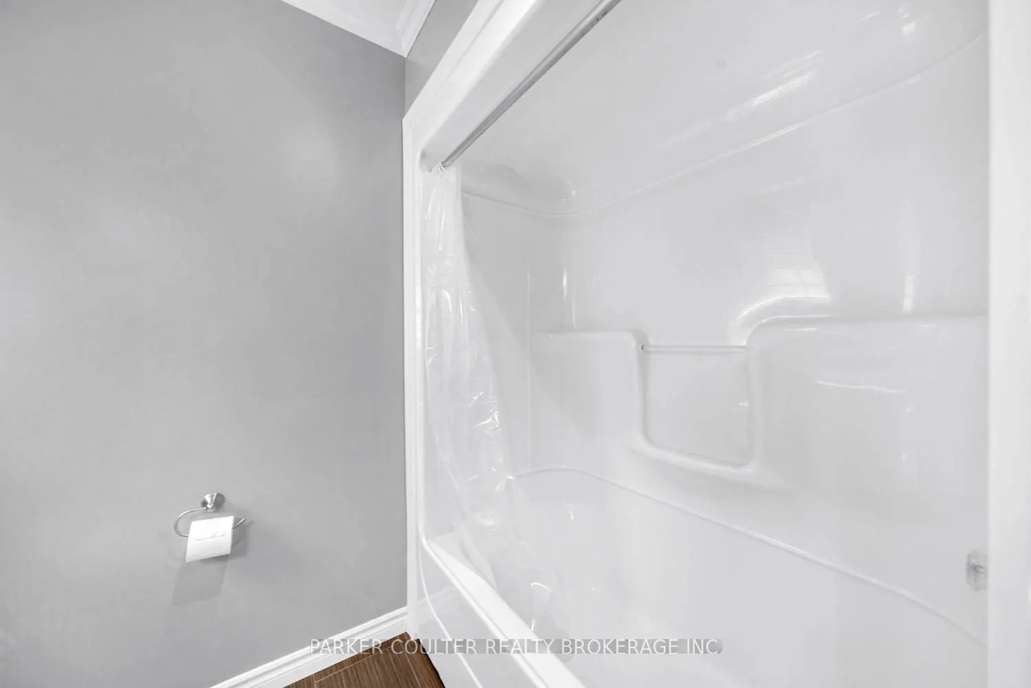 29 Robert Boulevard