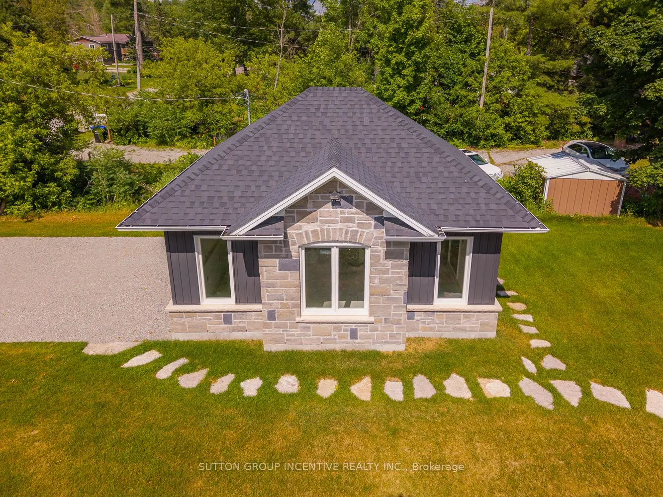 3331 Lake St George Boulevard
