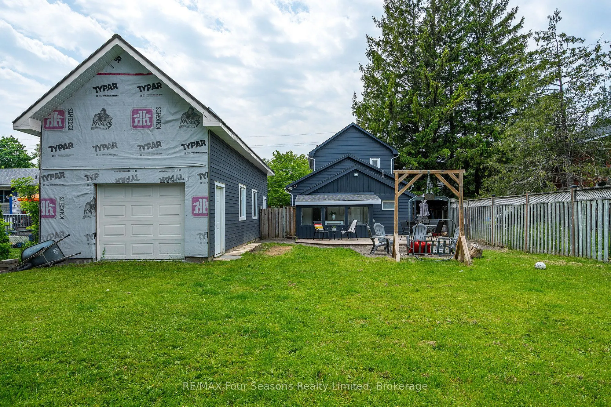 43 Cedar Street
