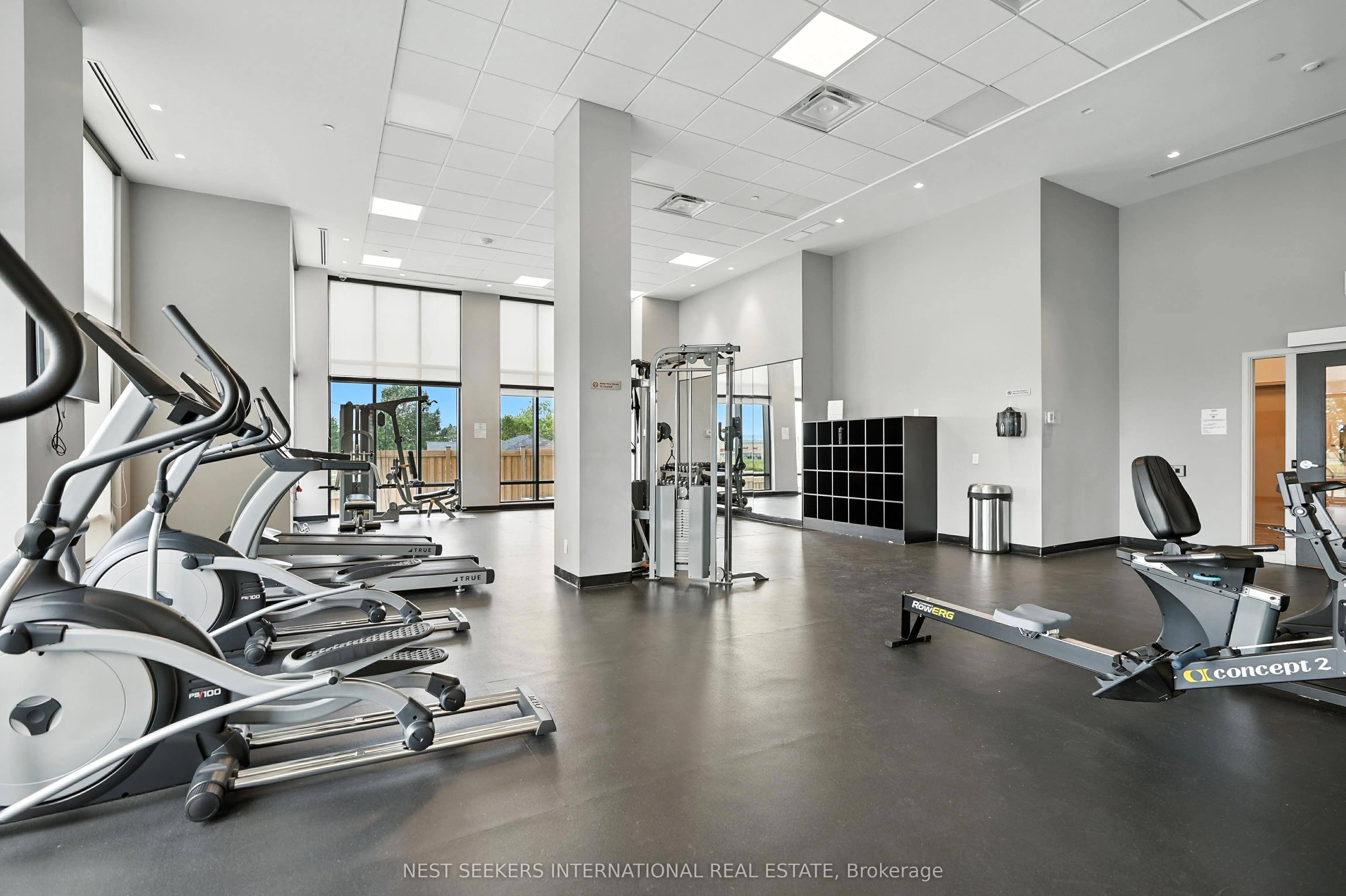 681 Yonge Street, #404