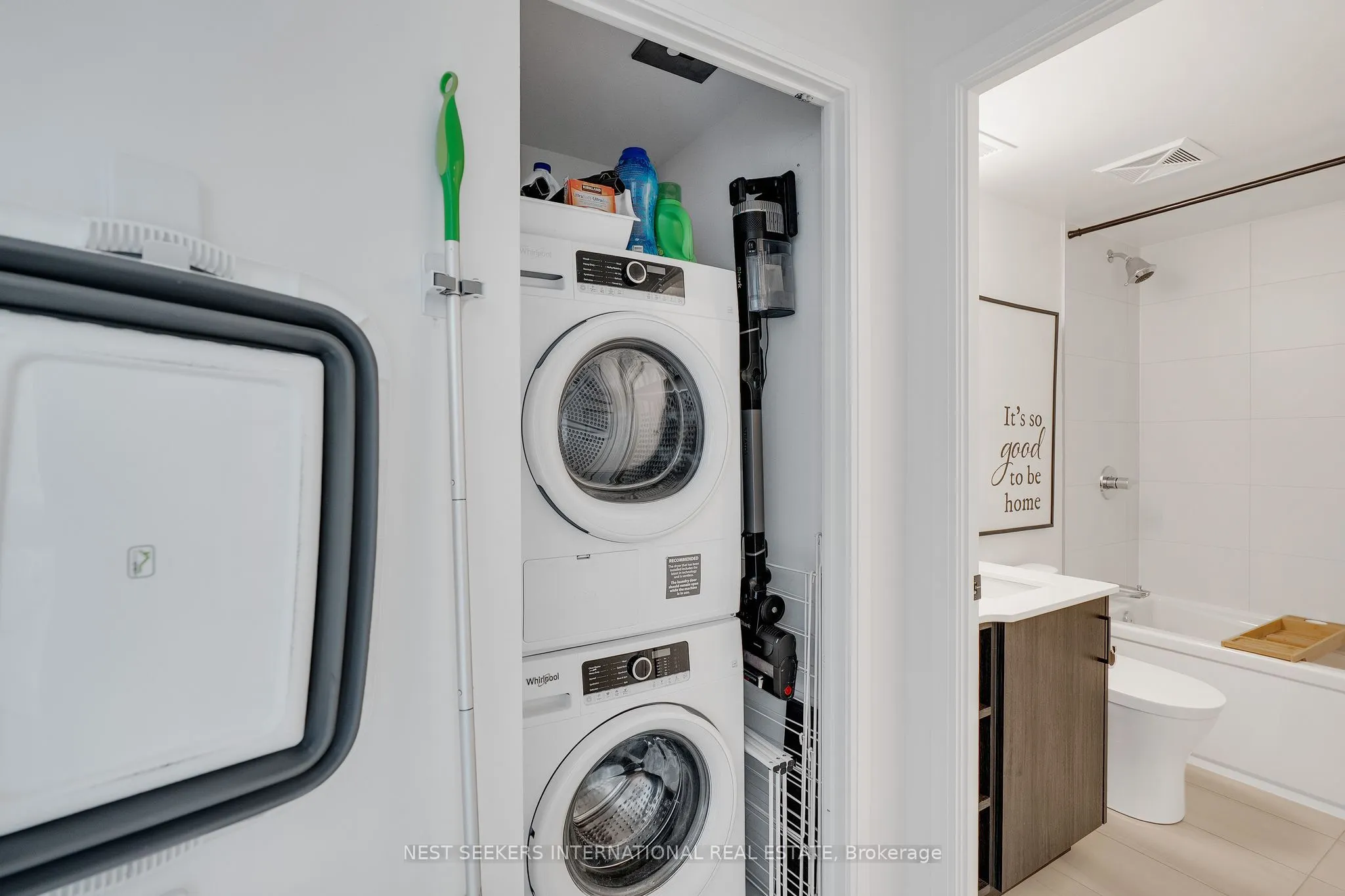 681 Yonge Street, #404