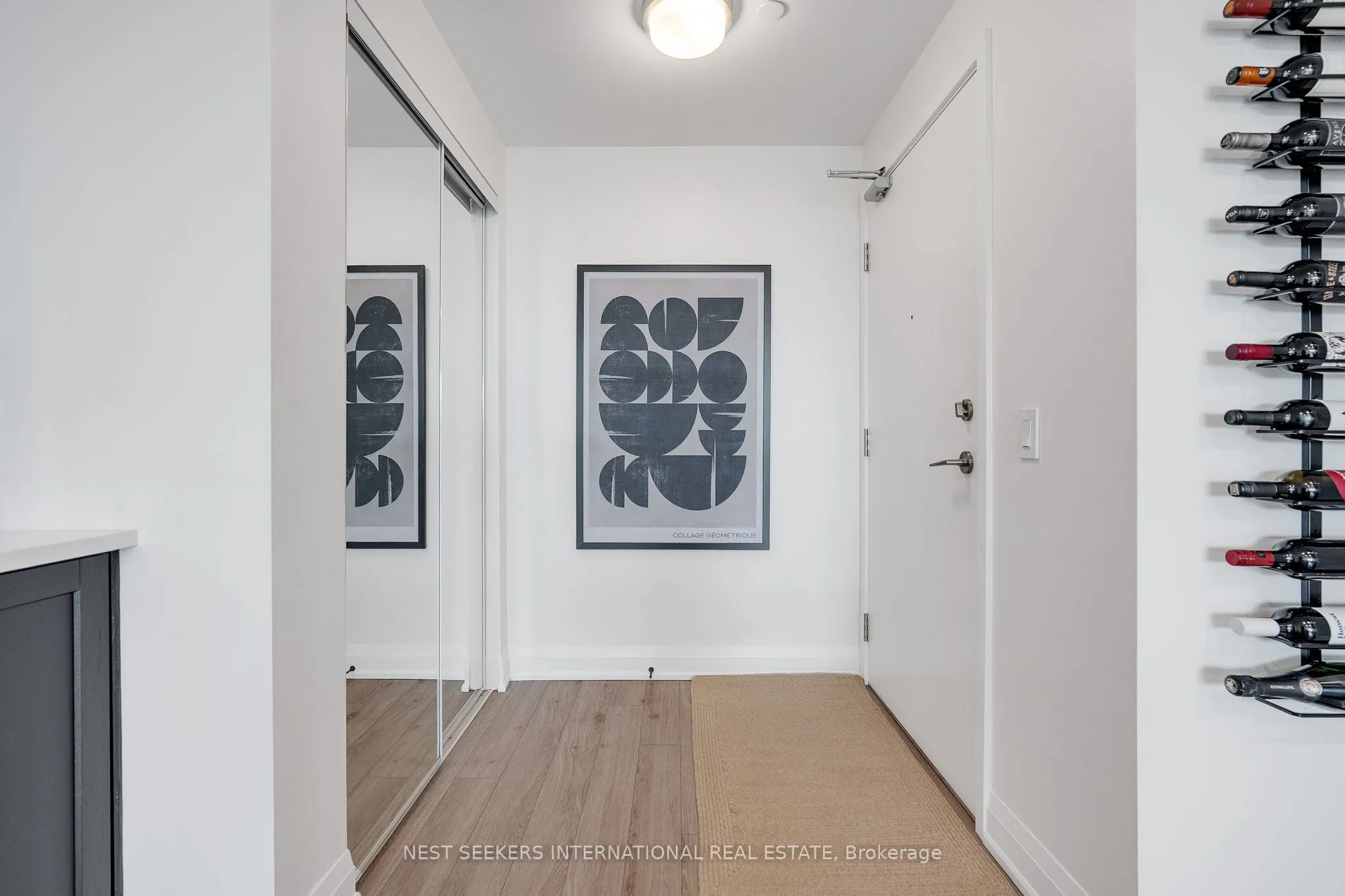 681 Yonge Street, #404