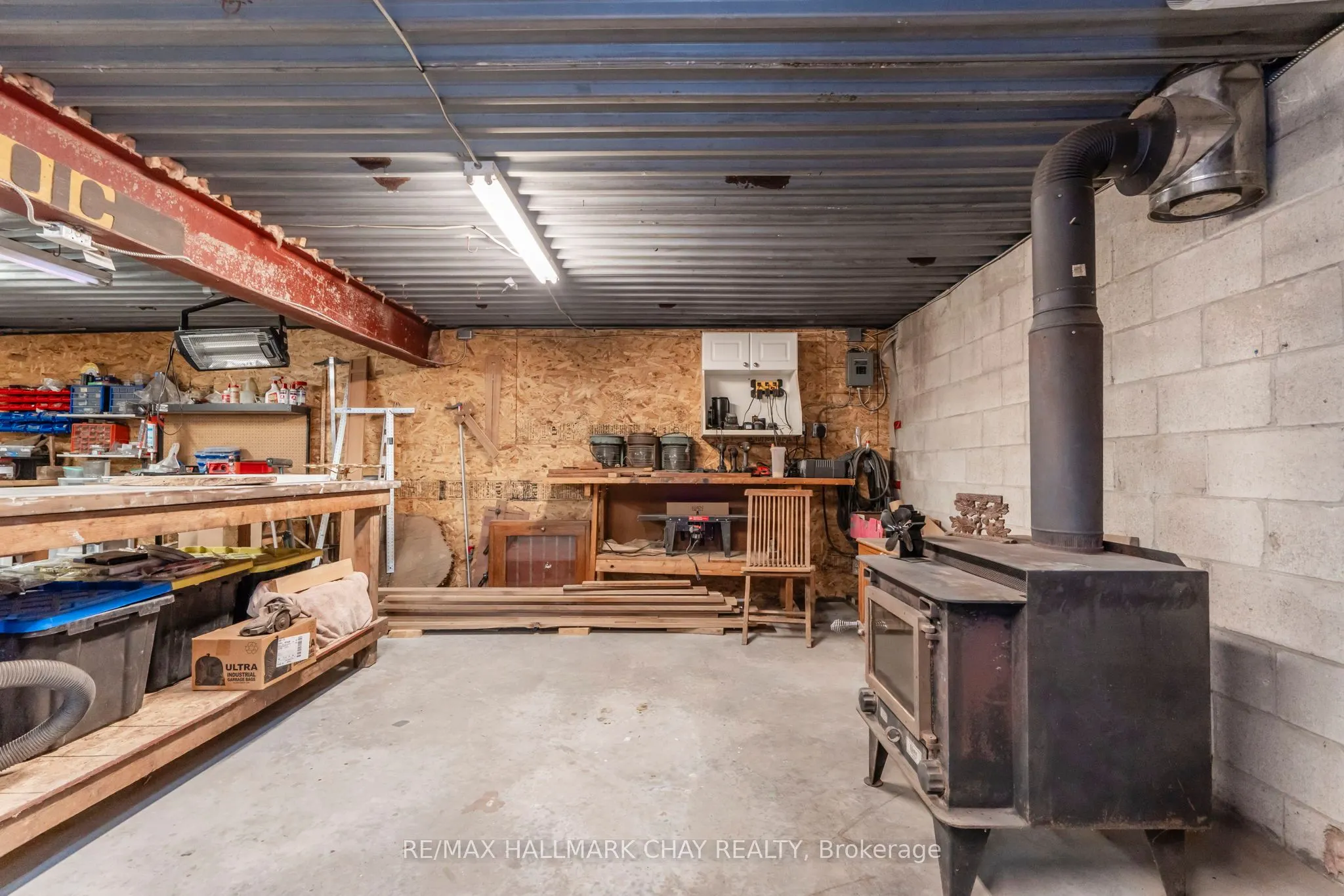 403 Moonstone Road E