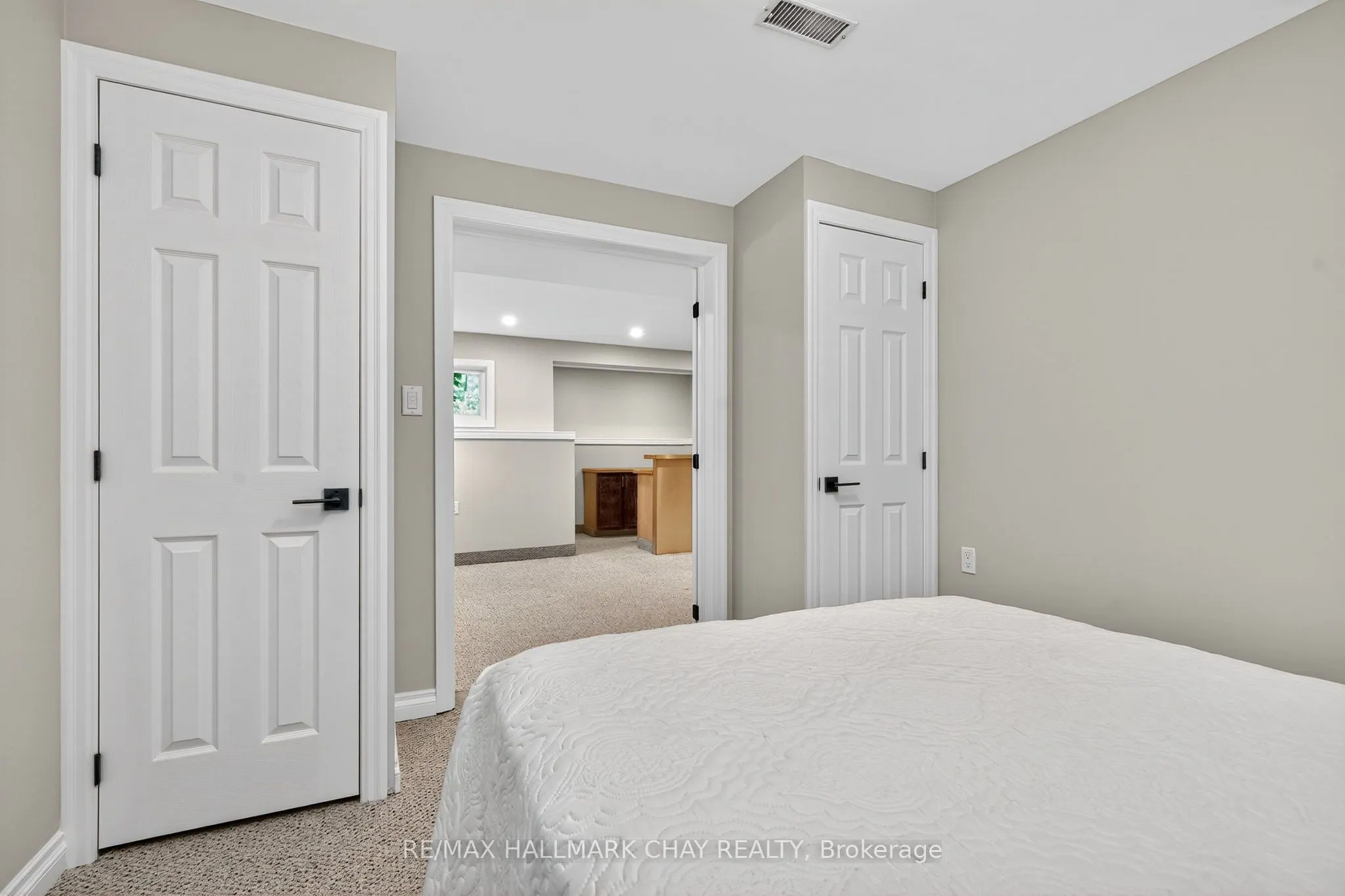 403 Moonstone Road E