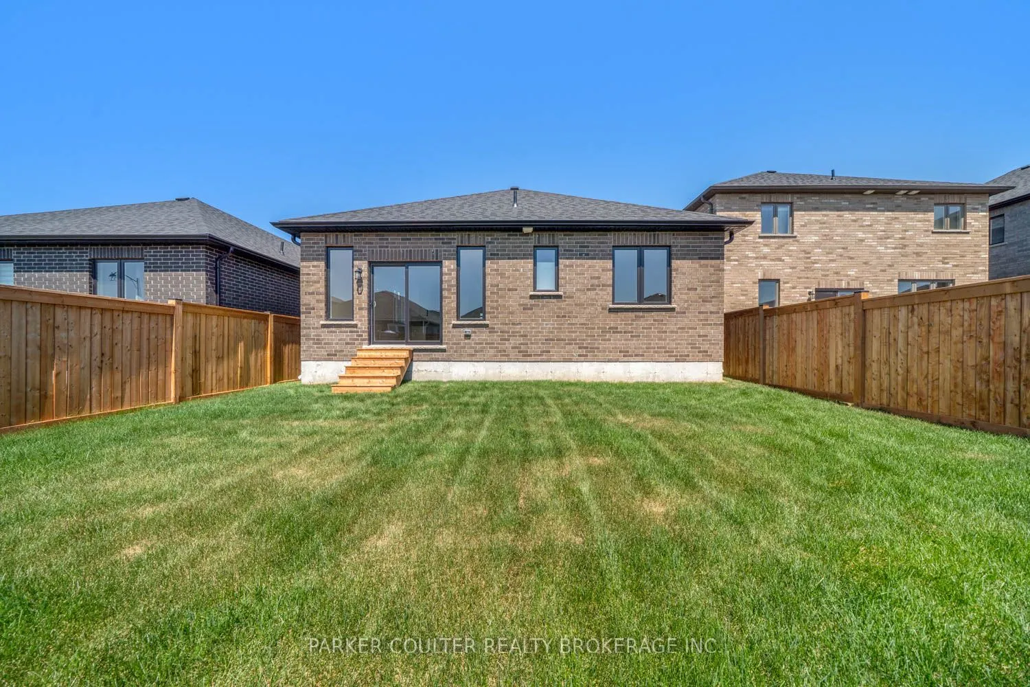 127 Ritchie Crescent