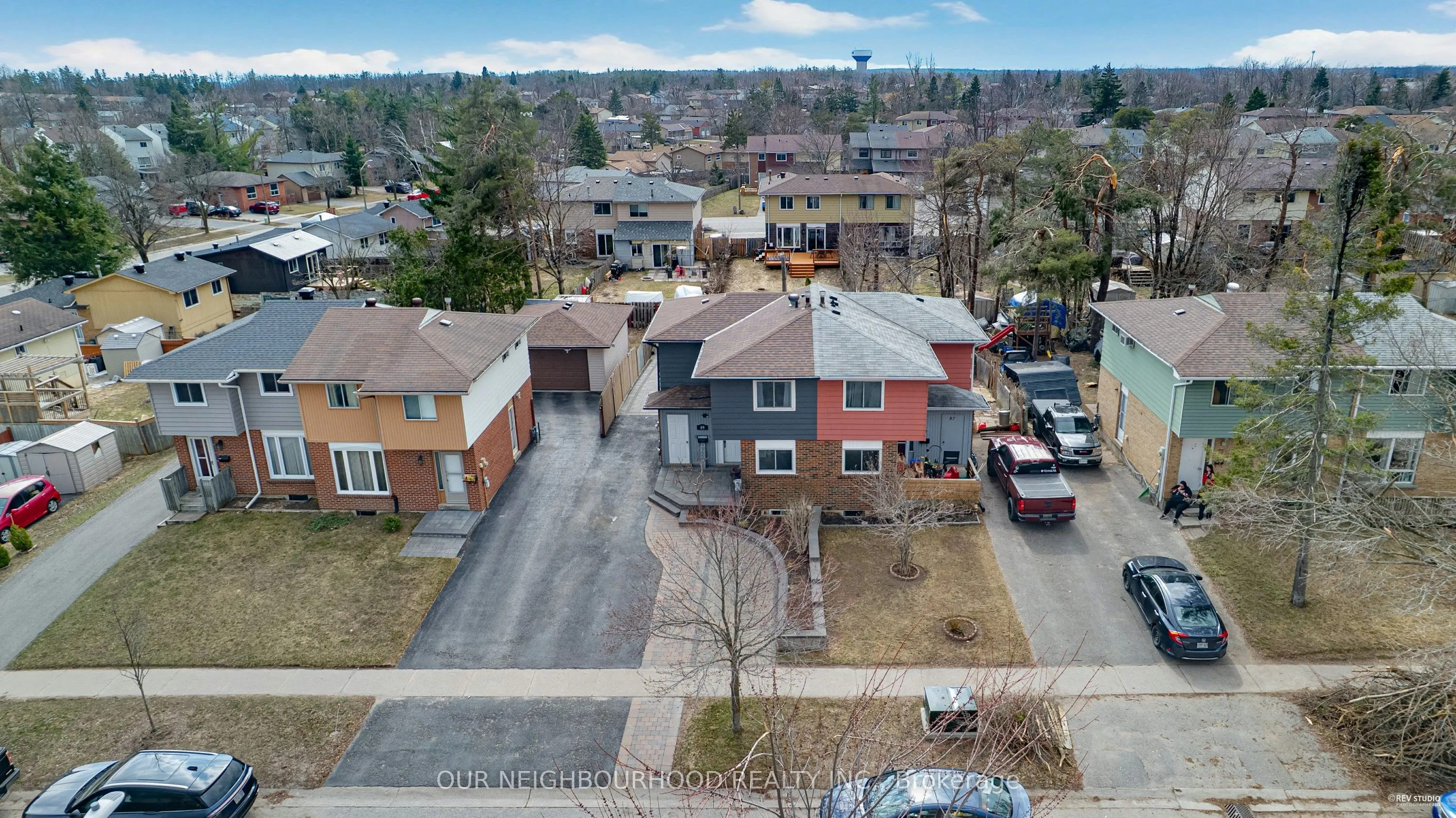 89 Chaucer Crescent