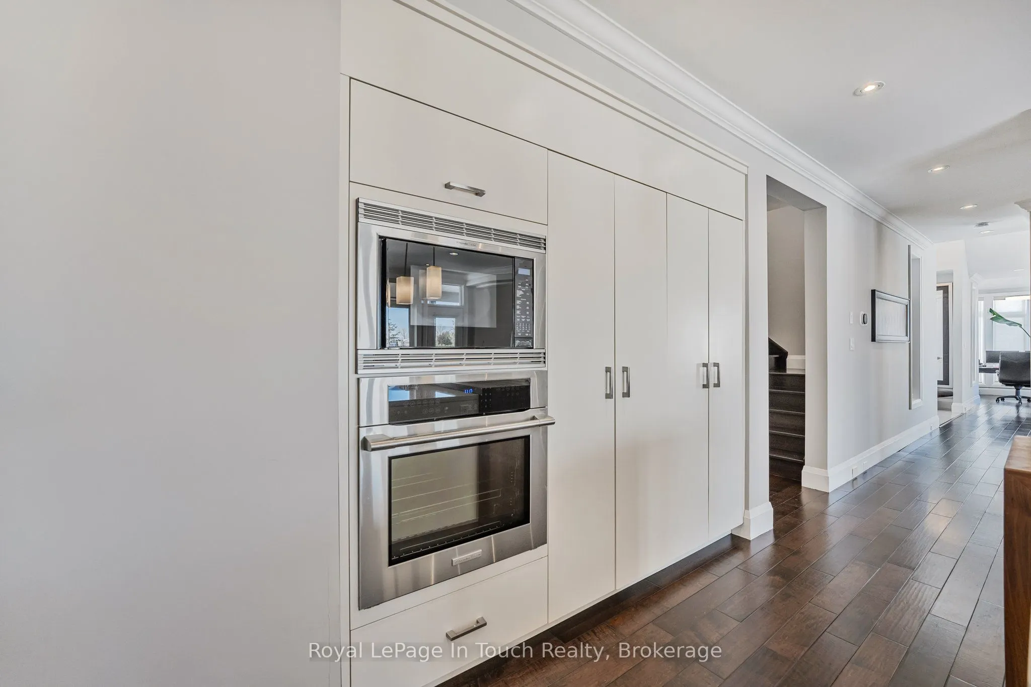 17 Swan Lane