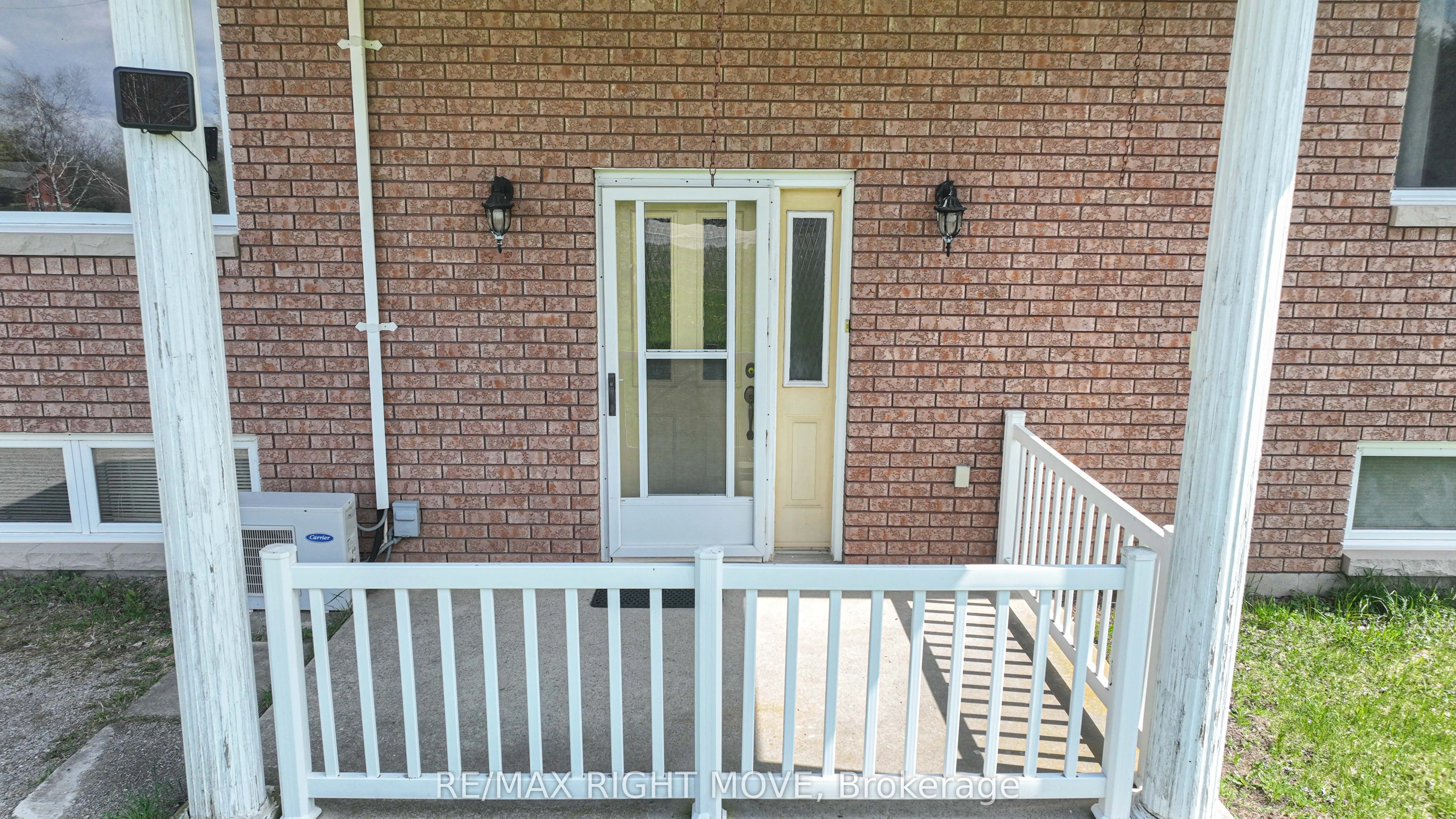 2723 Monck Road