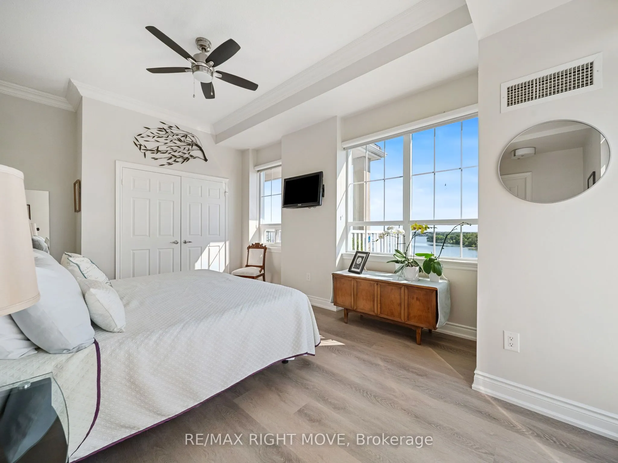 354 Atherley Road, #806
