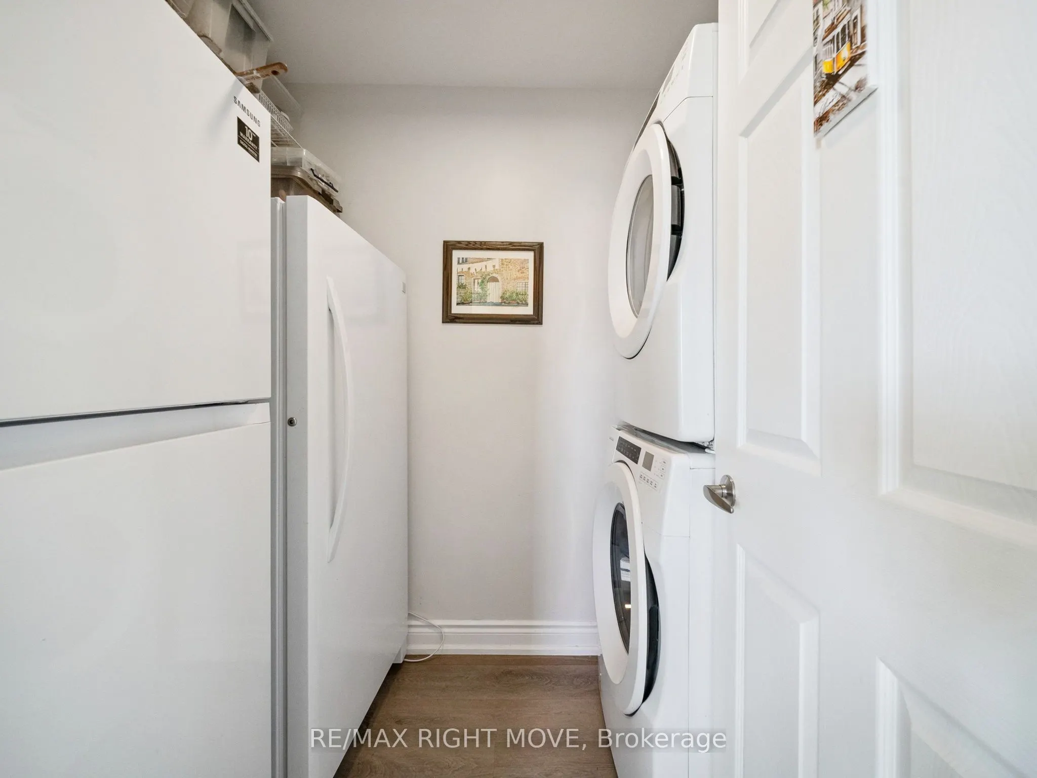 354 Atherley Road, #806