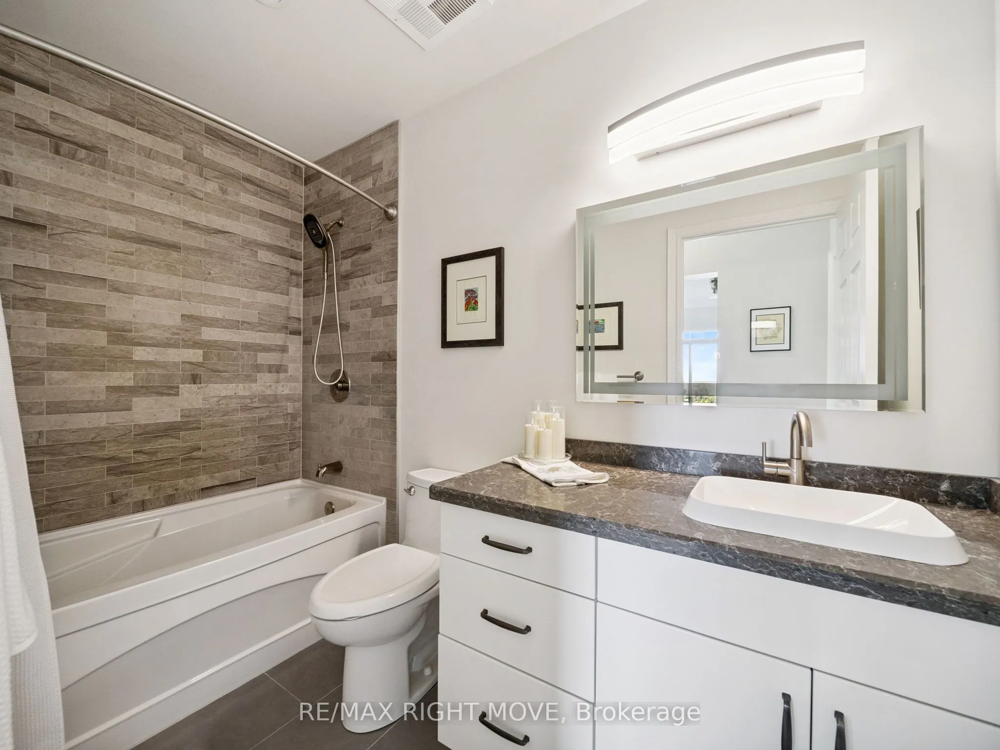 354 Atherley Road, #806