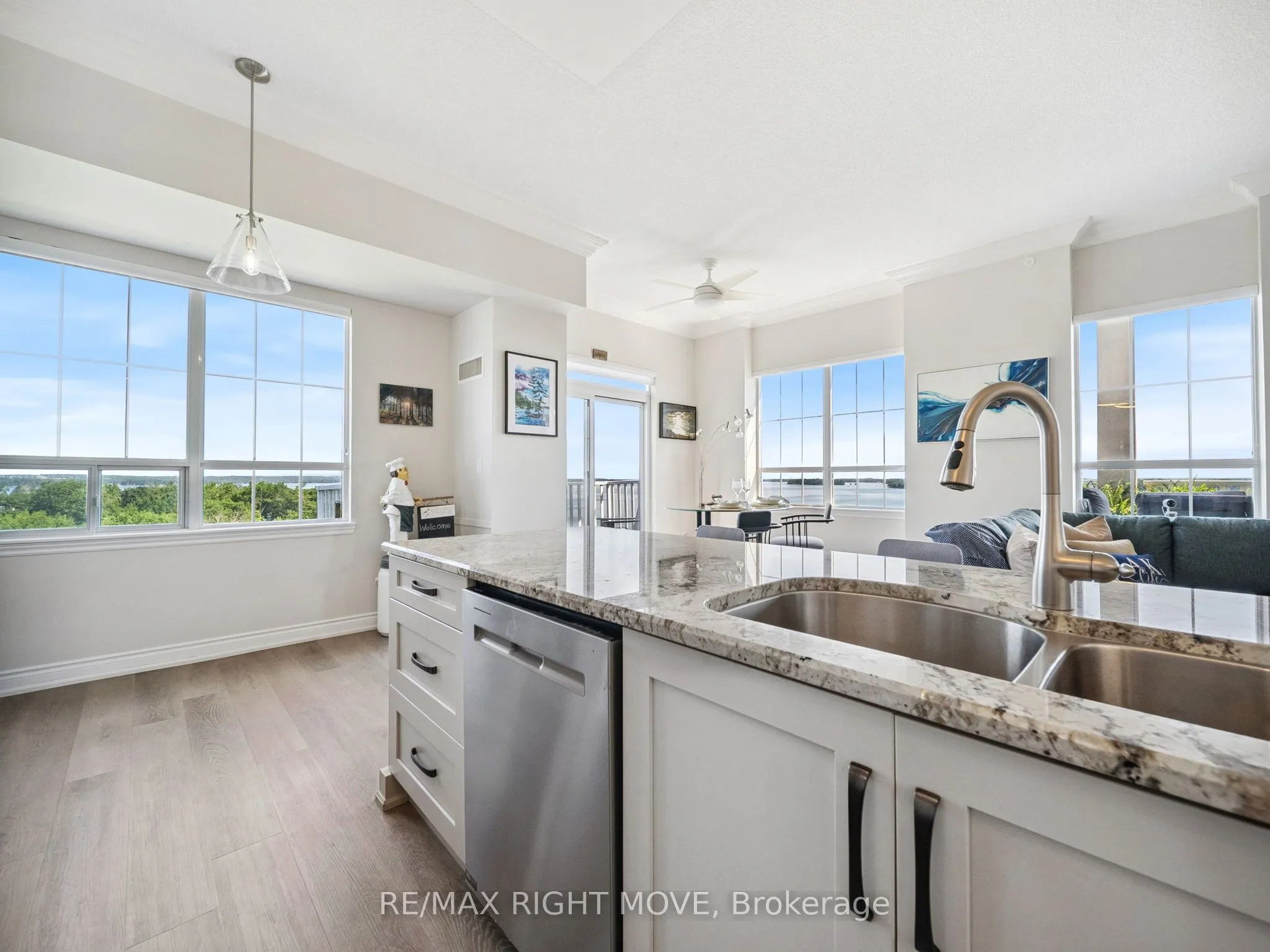 354 Atherley Road, #806