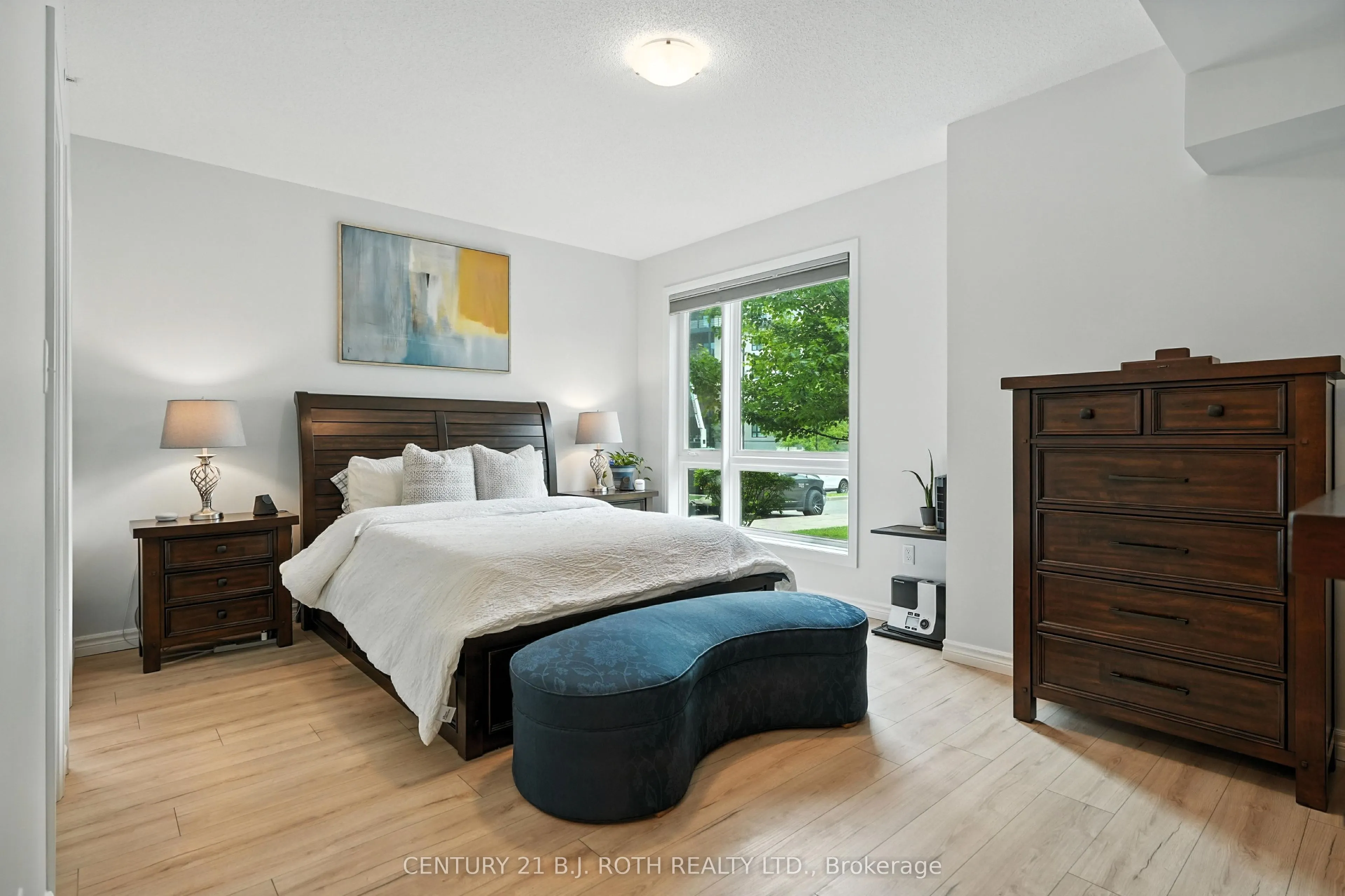 306 Essa Road, #112