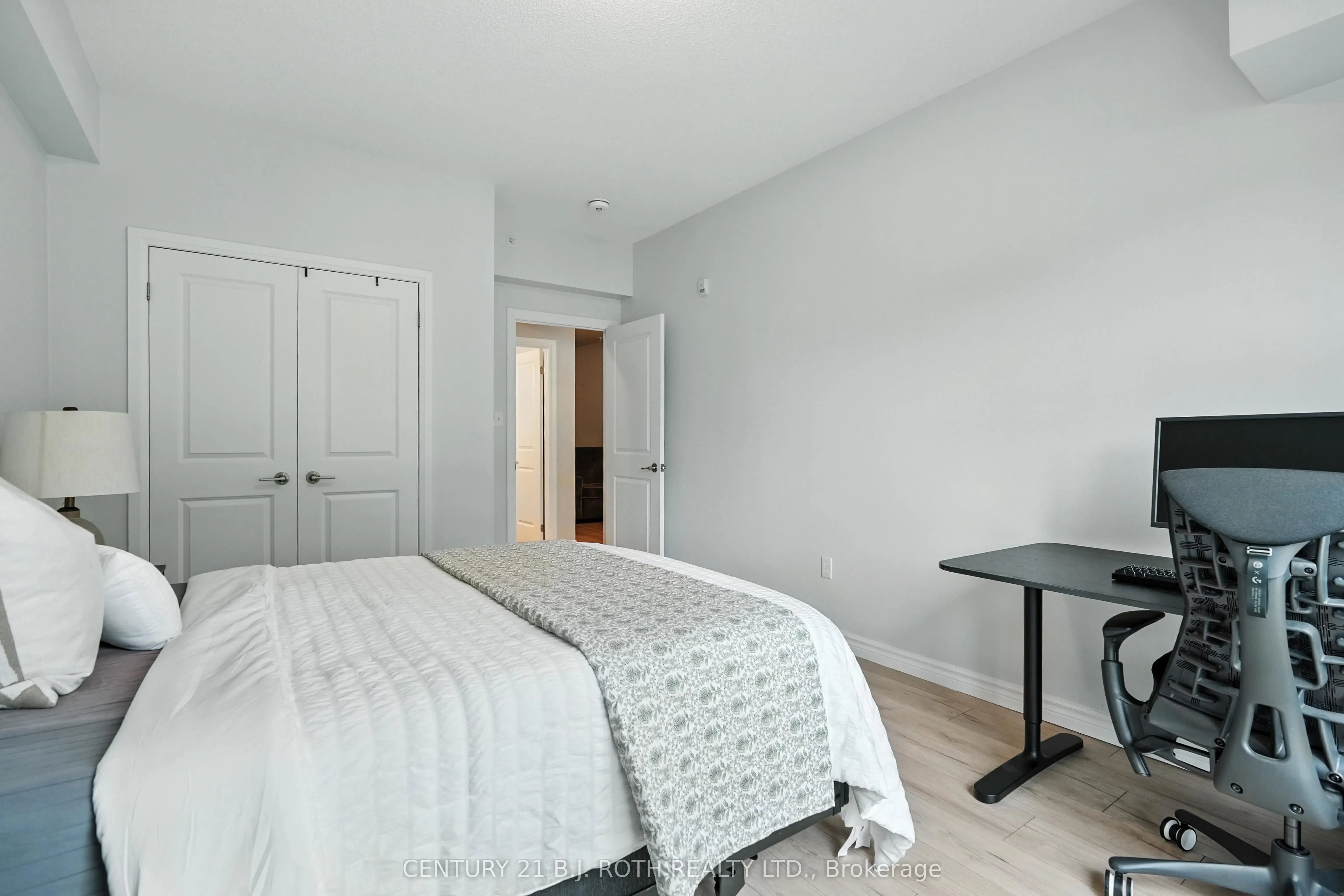 306 Essa Road, #112