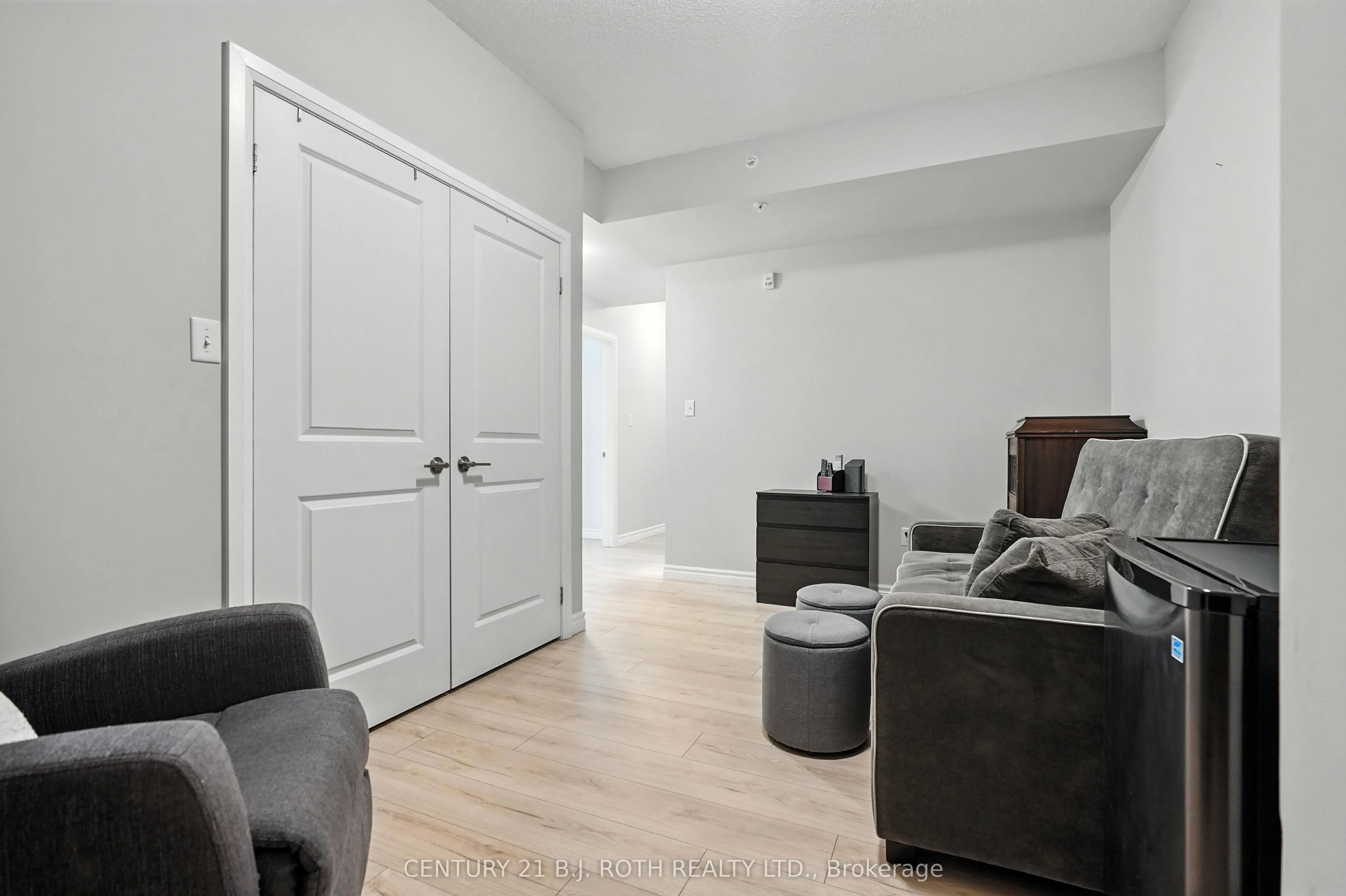 306 Essa Road, #112