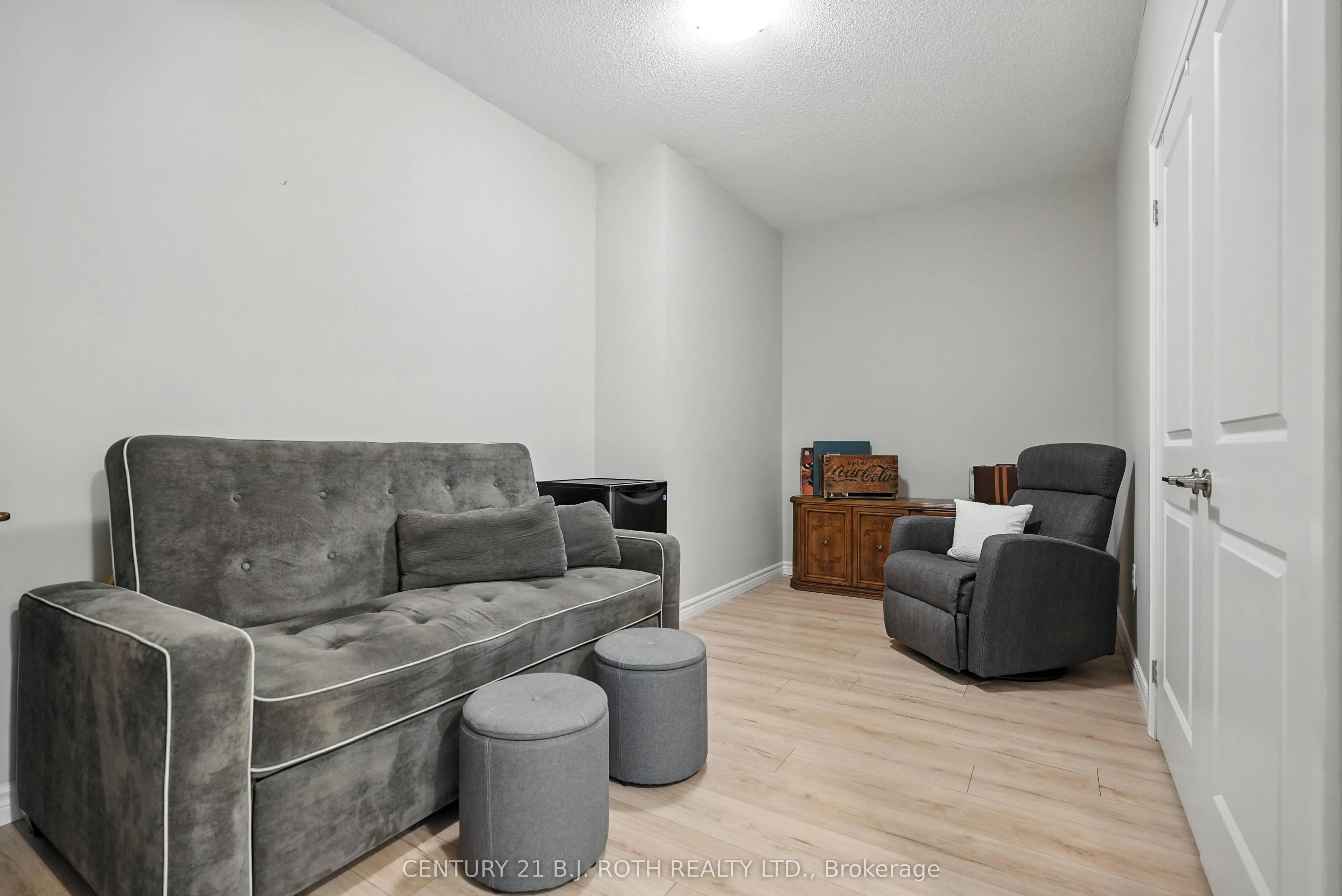 306 Essa Road, #112