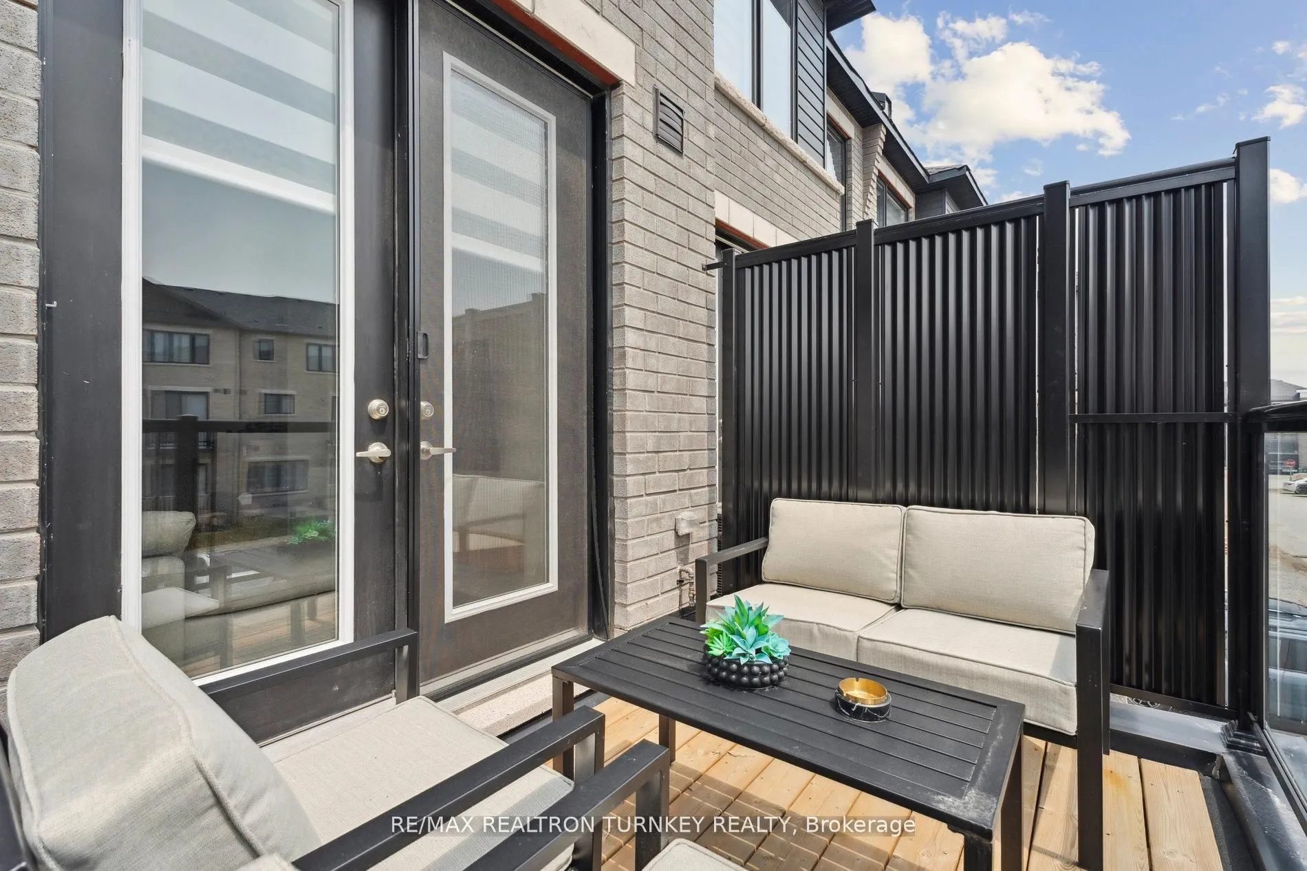 28 Spry Lane