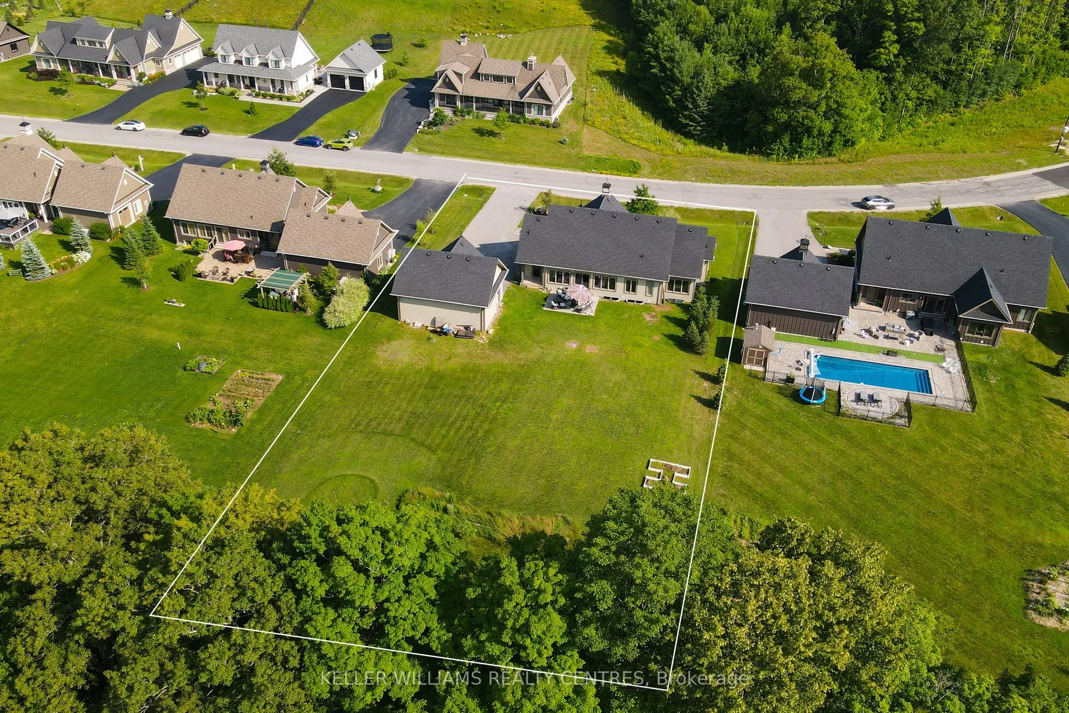 34 Georgian Grande Drive
