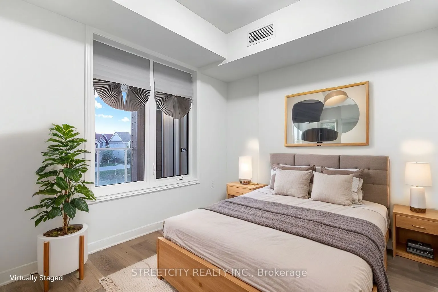 5 Spooner Crescent, #215