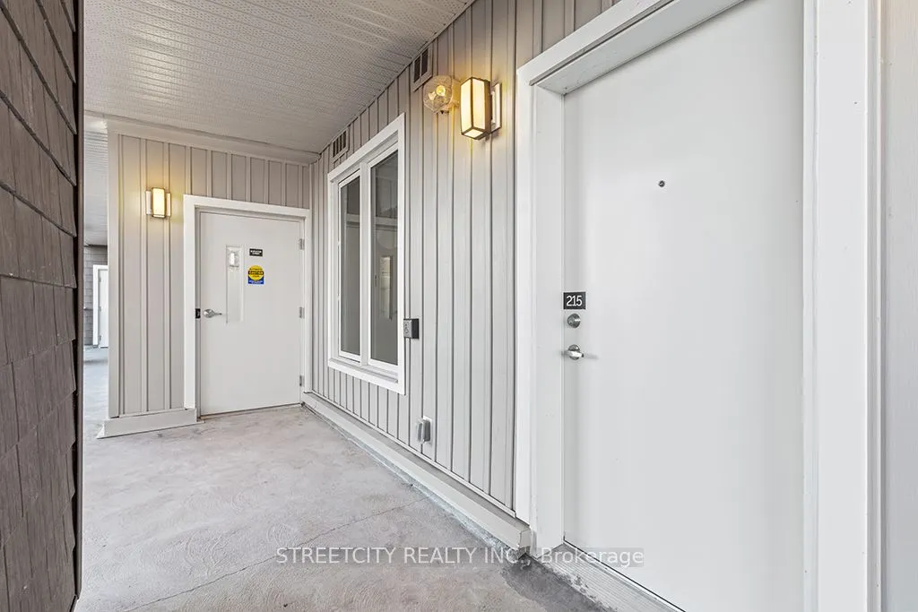 5 Spooner Crescent, #215