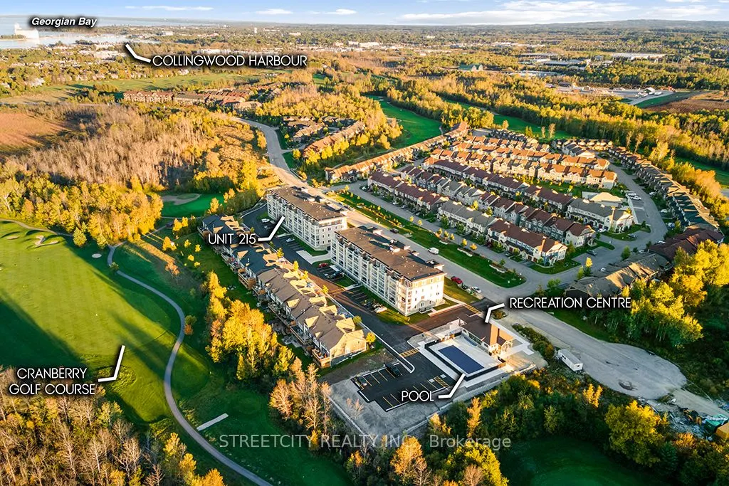 5 Spooner Crescent, #215