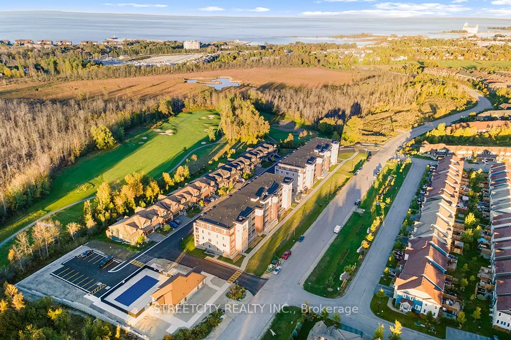 5 Spooner Crescent, #215