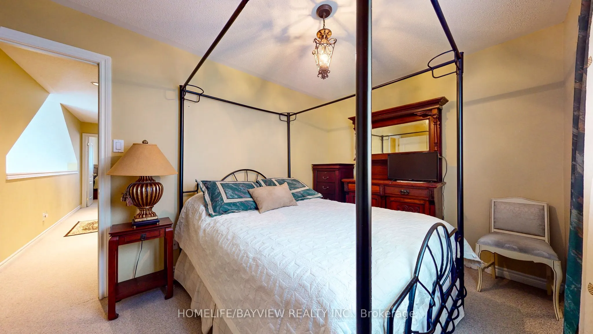 5 Newport Boulevard