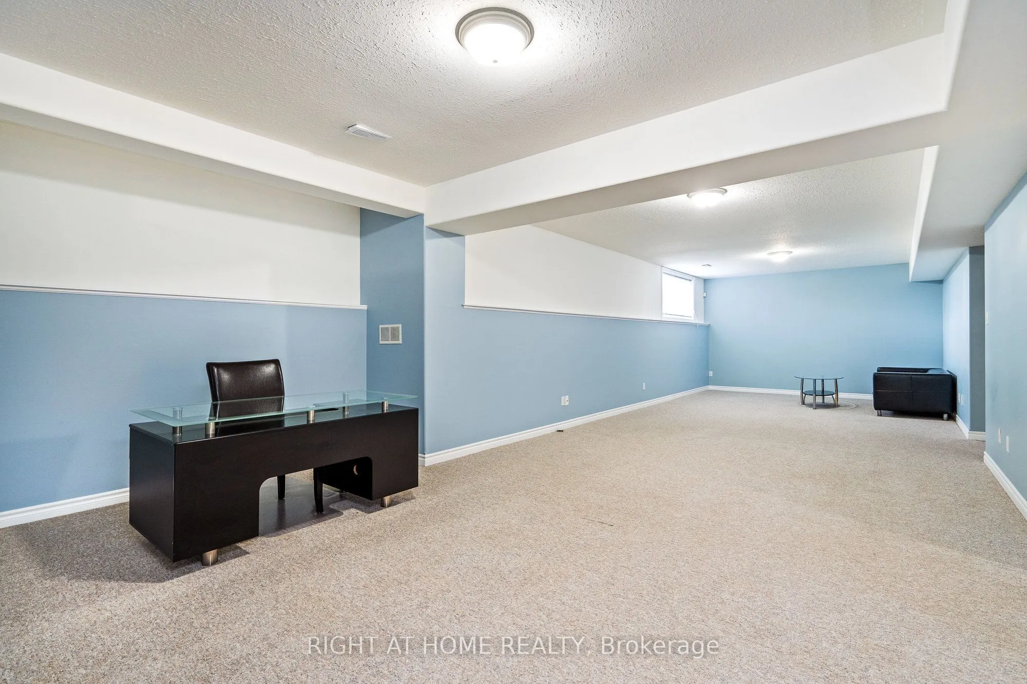 16 Deanna Drive