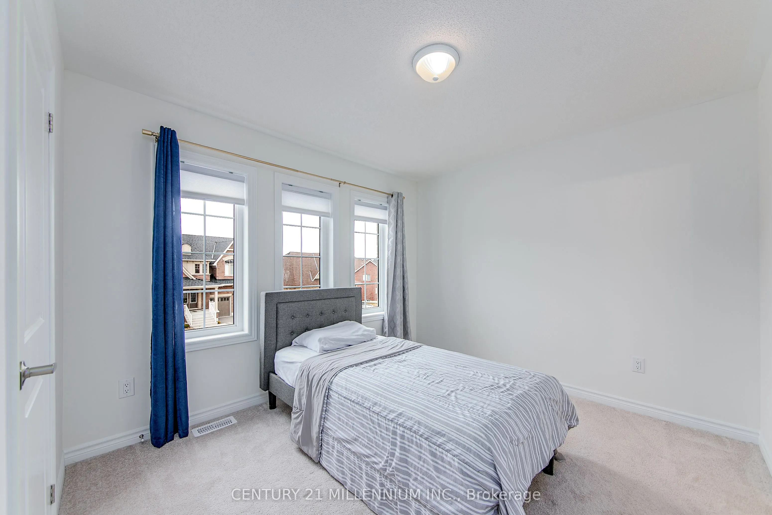 79 Rugman Crescent