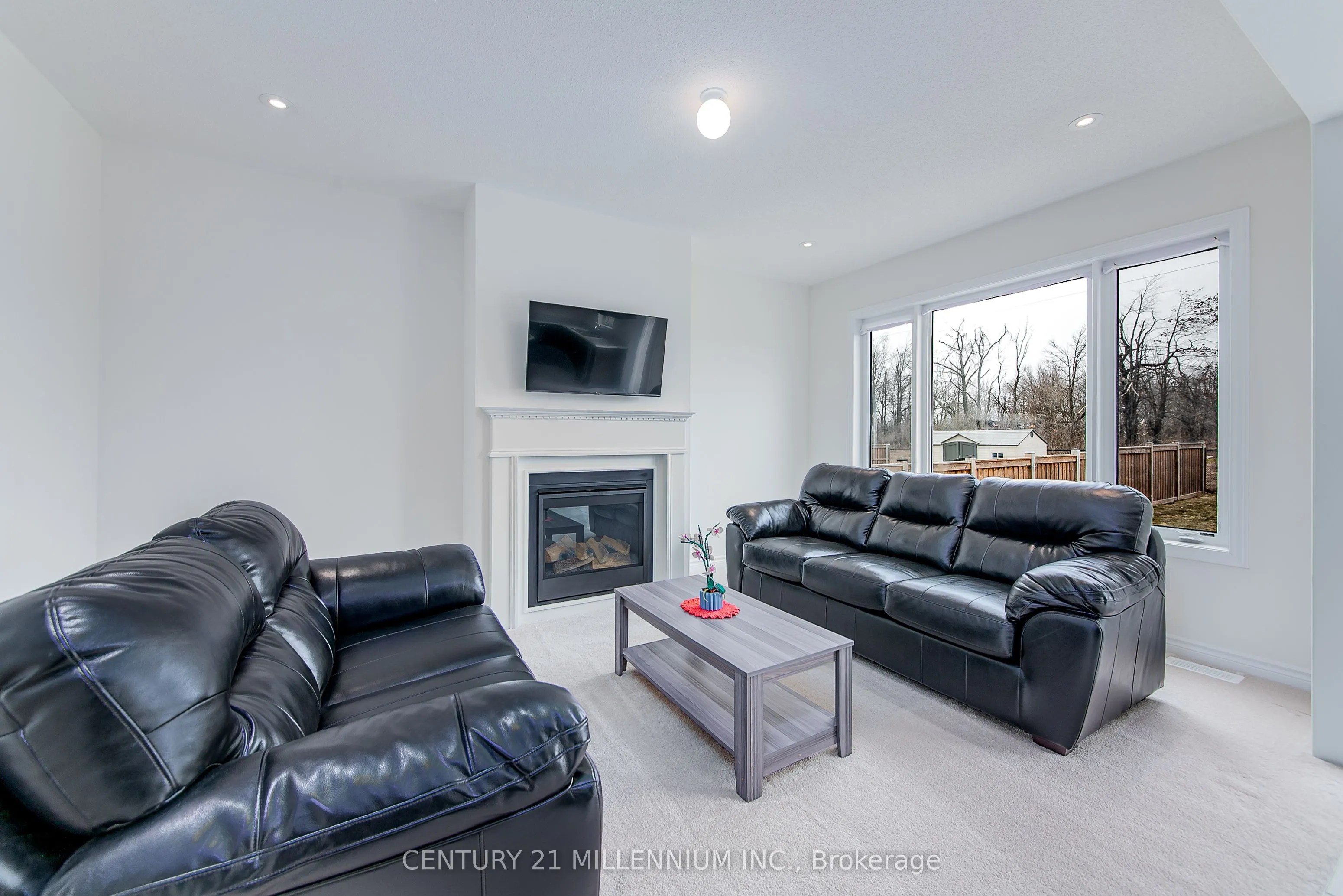 79 Rugman Crescent