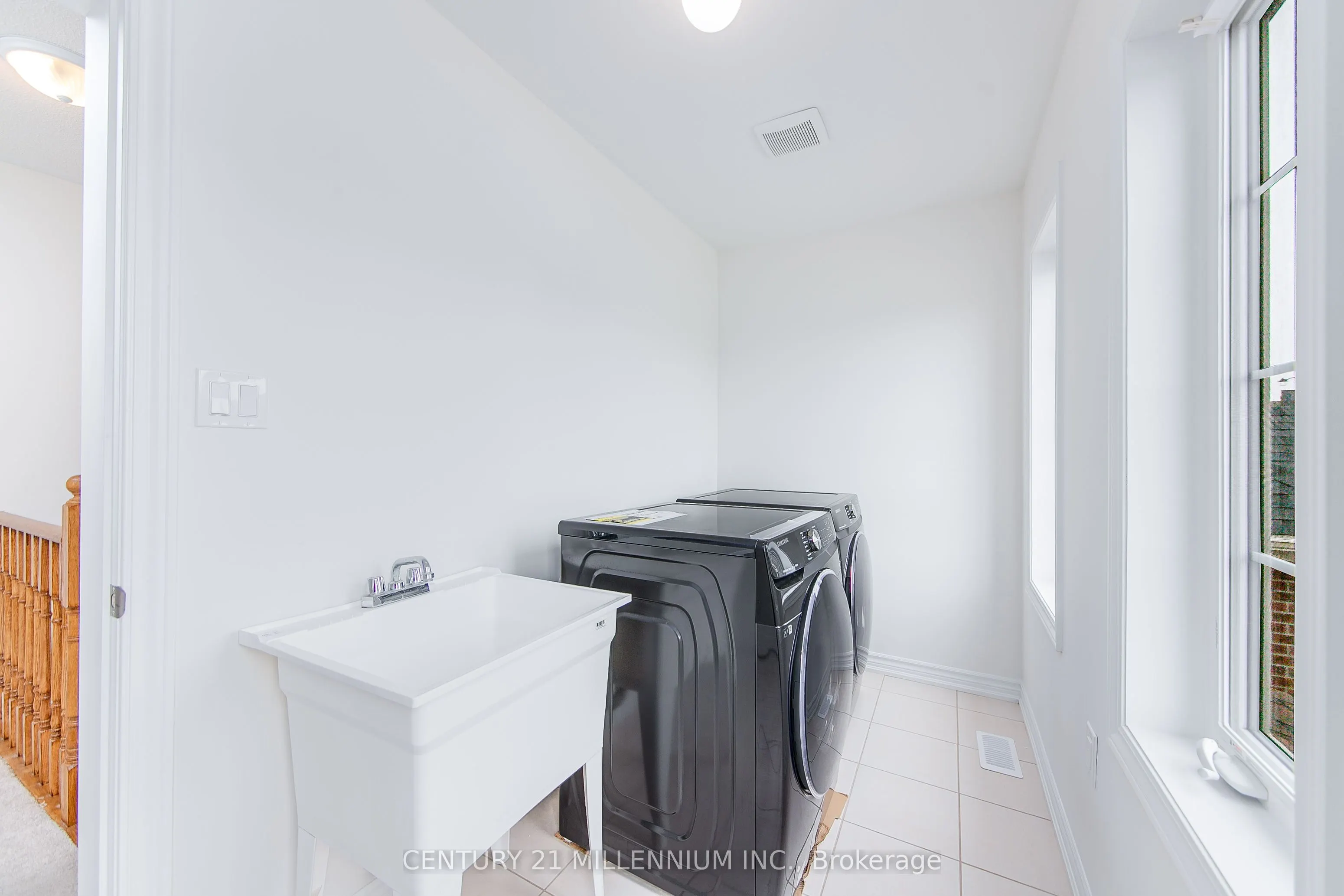 79 Rugman Crescent