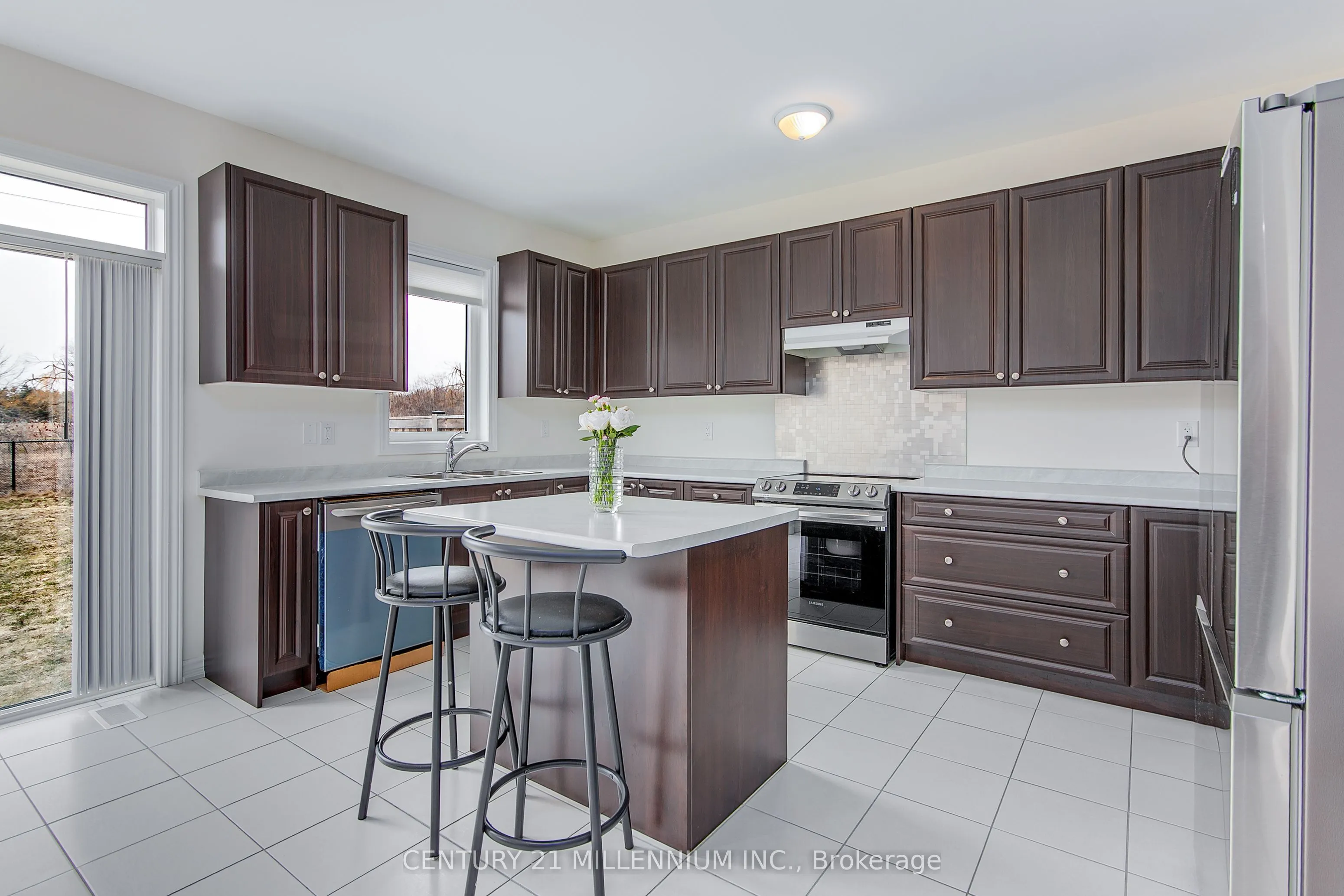 79 Rugman Crescent