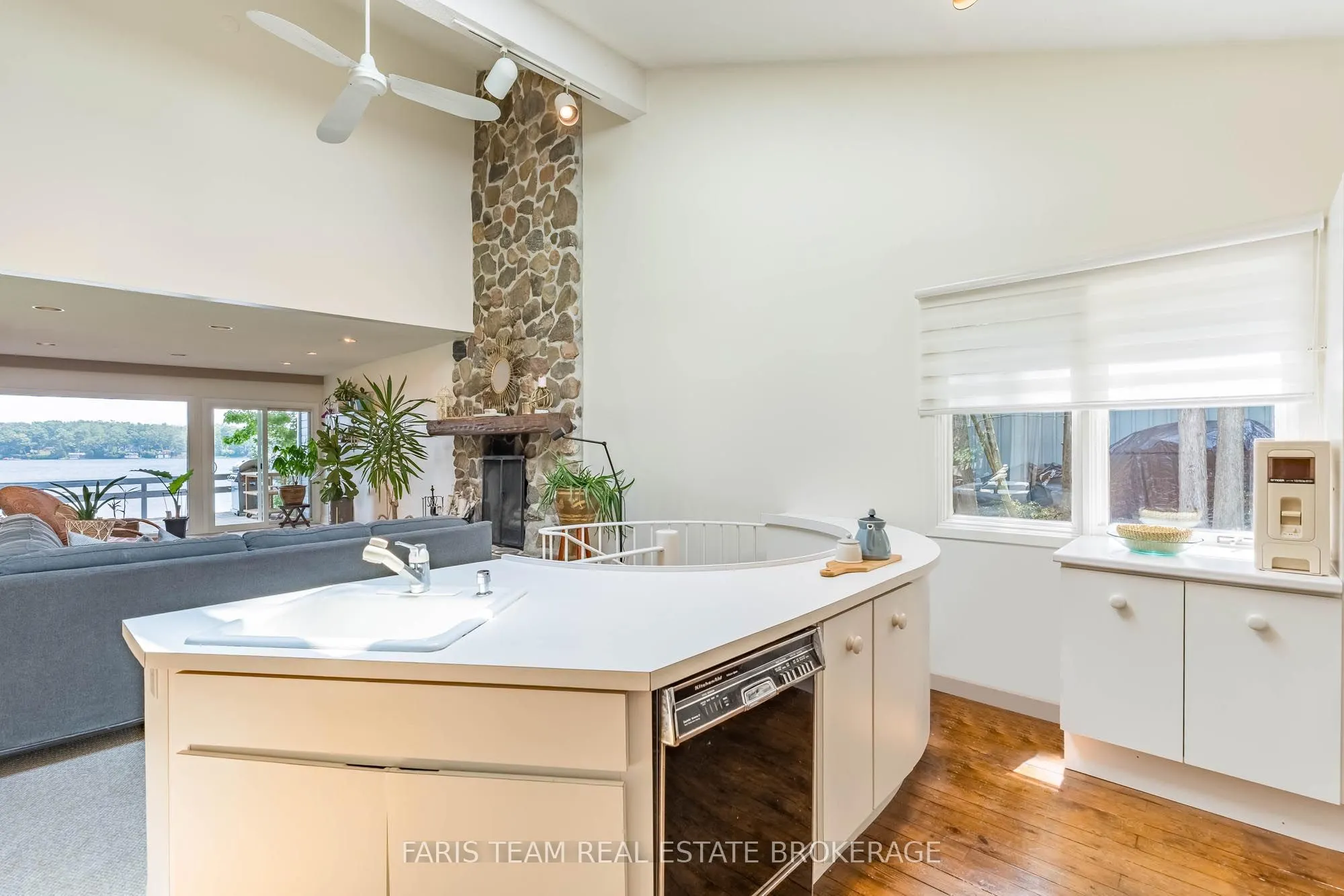 127 Shoreline Drive