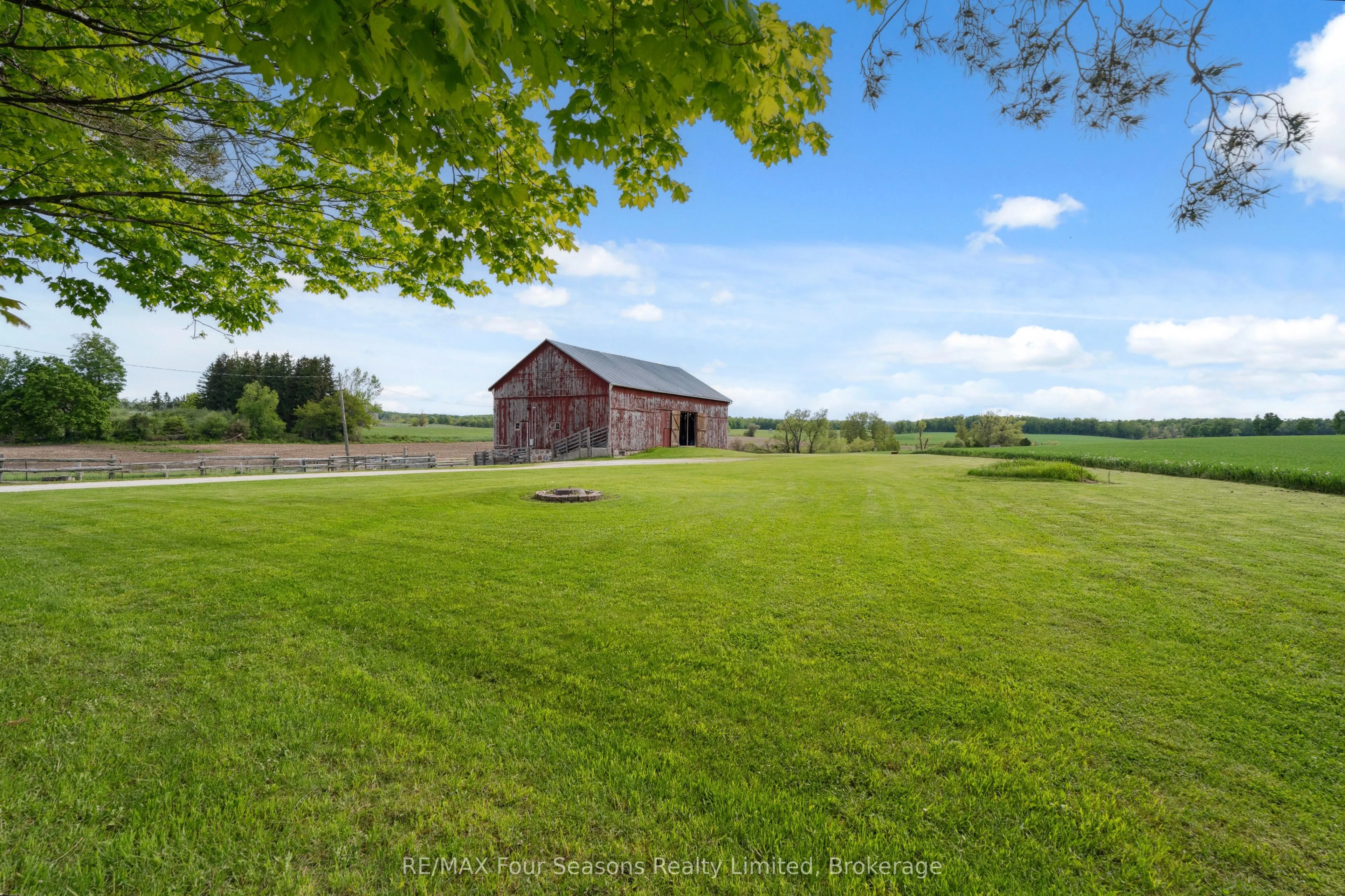 1154 Fairgrounds Road S