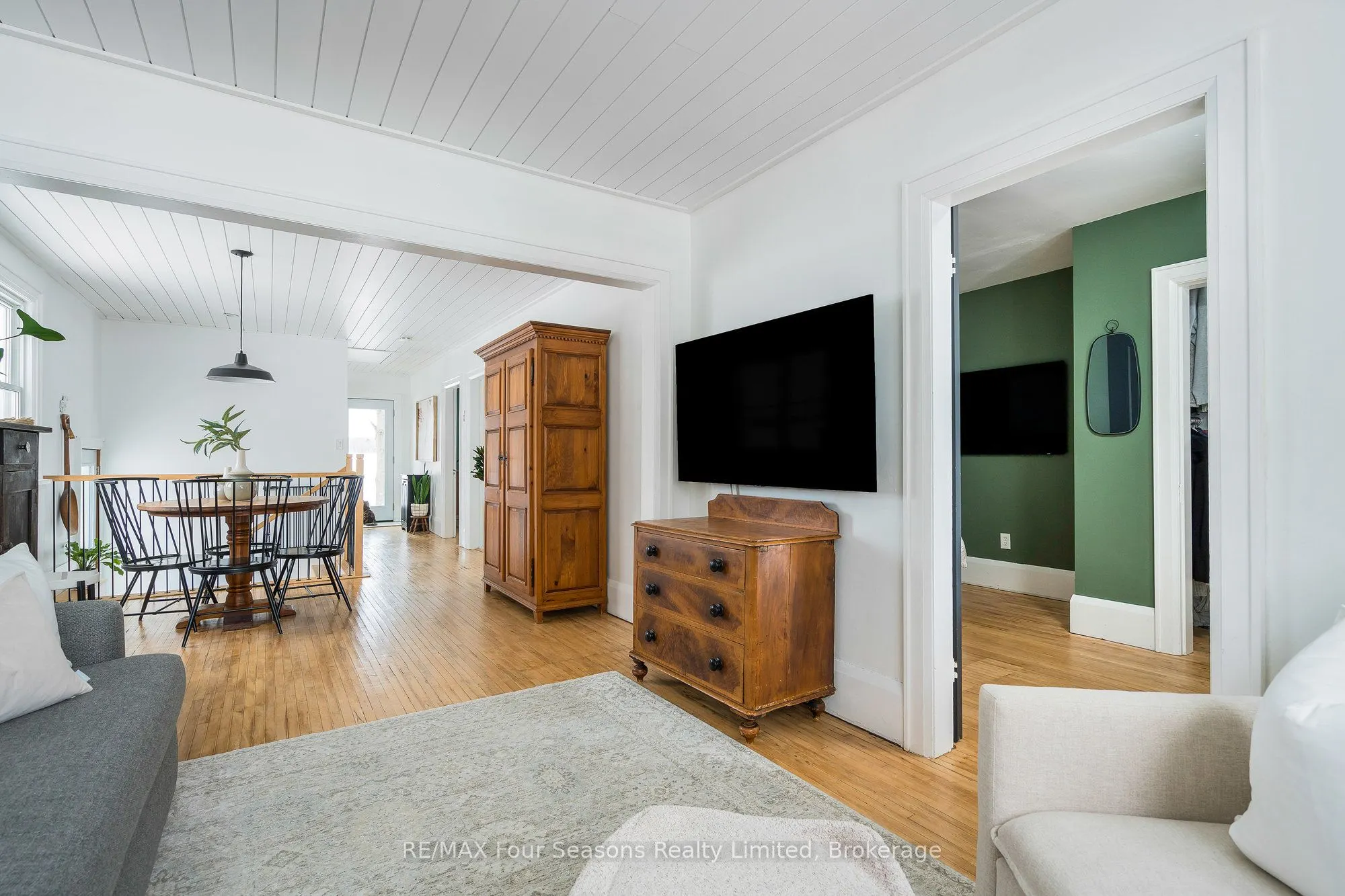 1154 Fairgrounds Road S