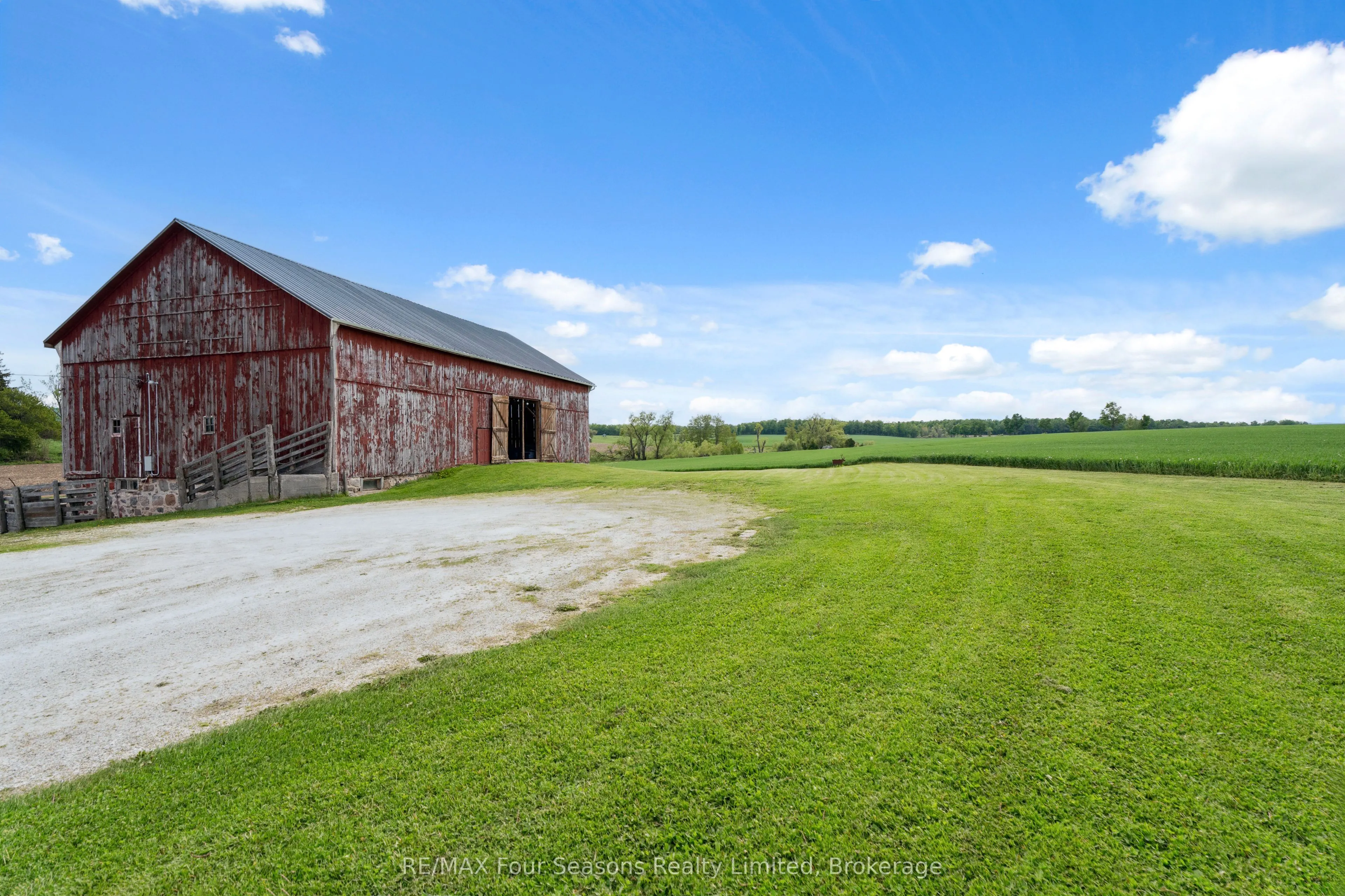 1154 Fairgrounds Road S