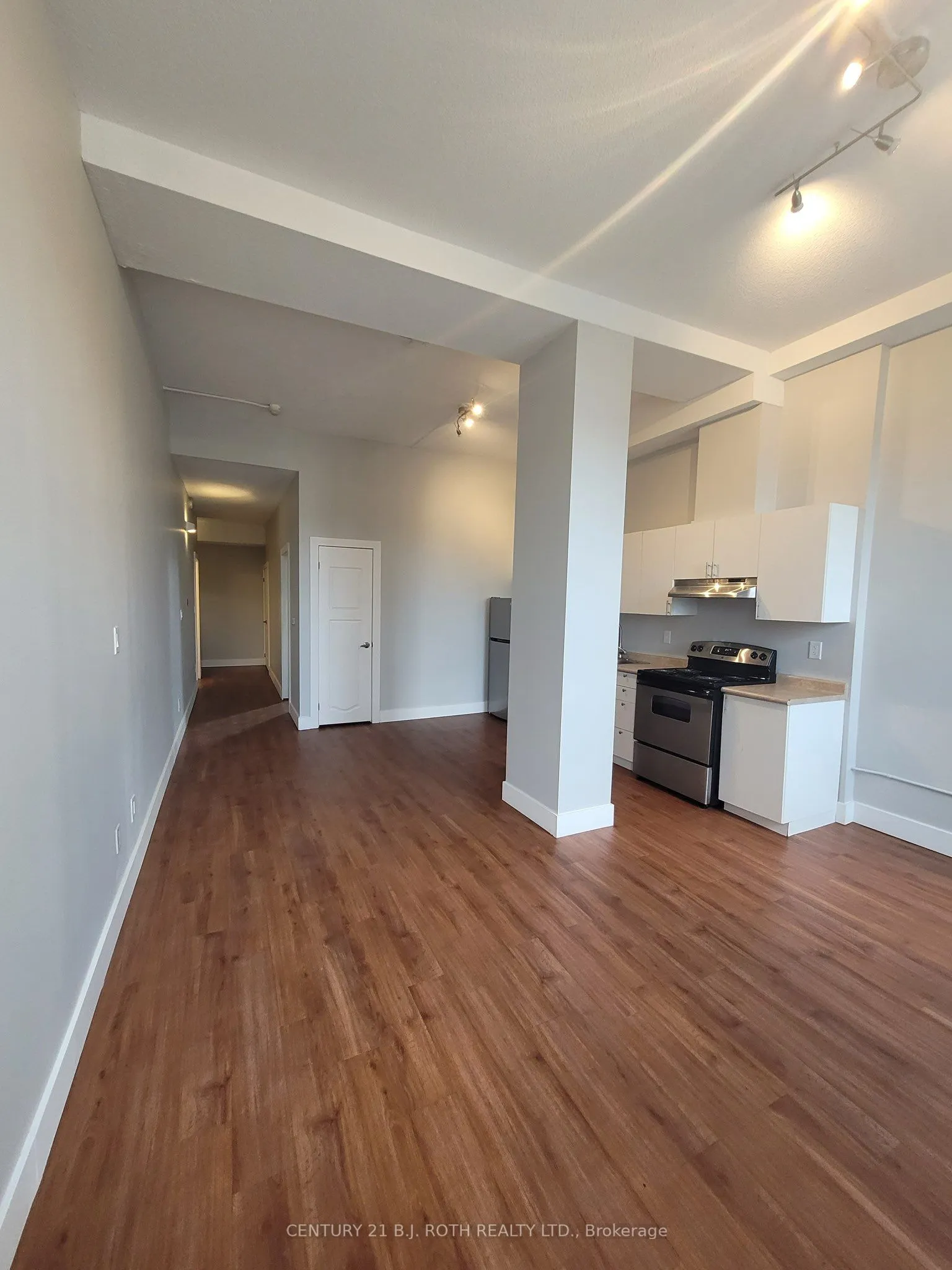 19 Dunlop Street W, #203