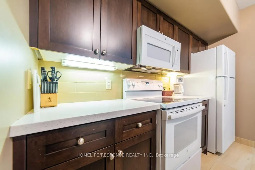 90 HIGHLAND Drive, #2042