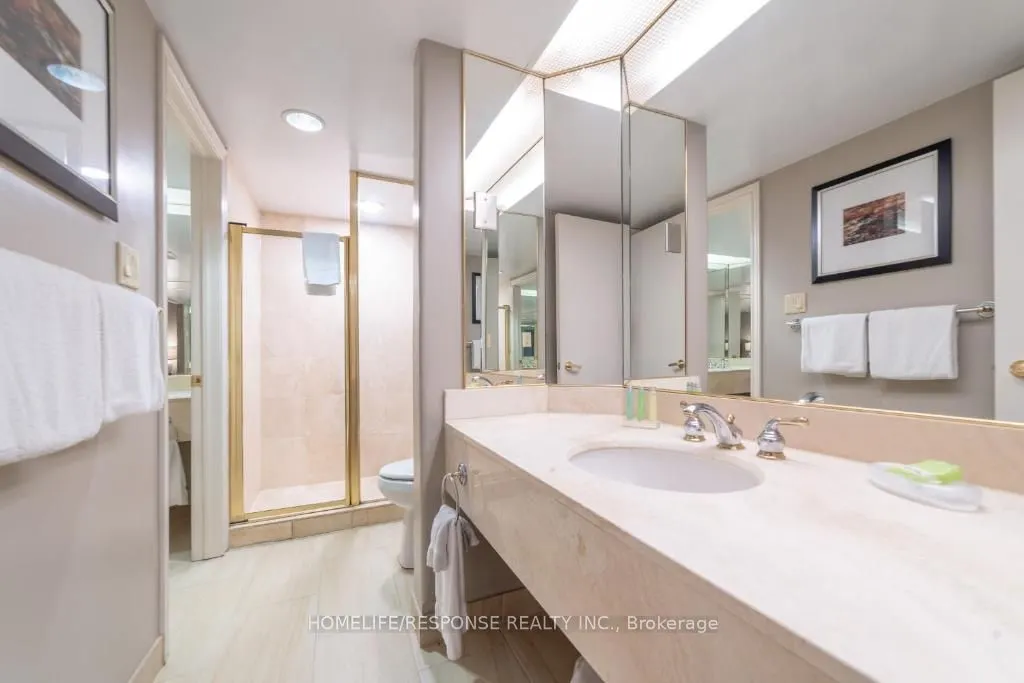 90 HIGHLAND Drive, #2042