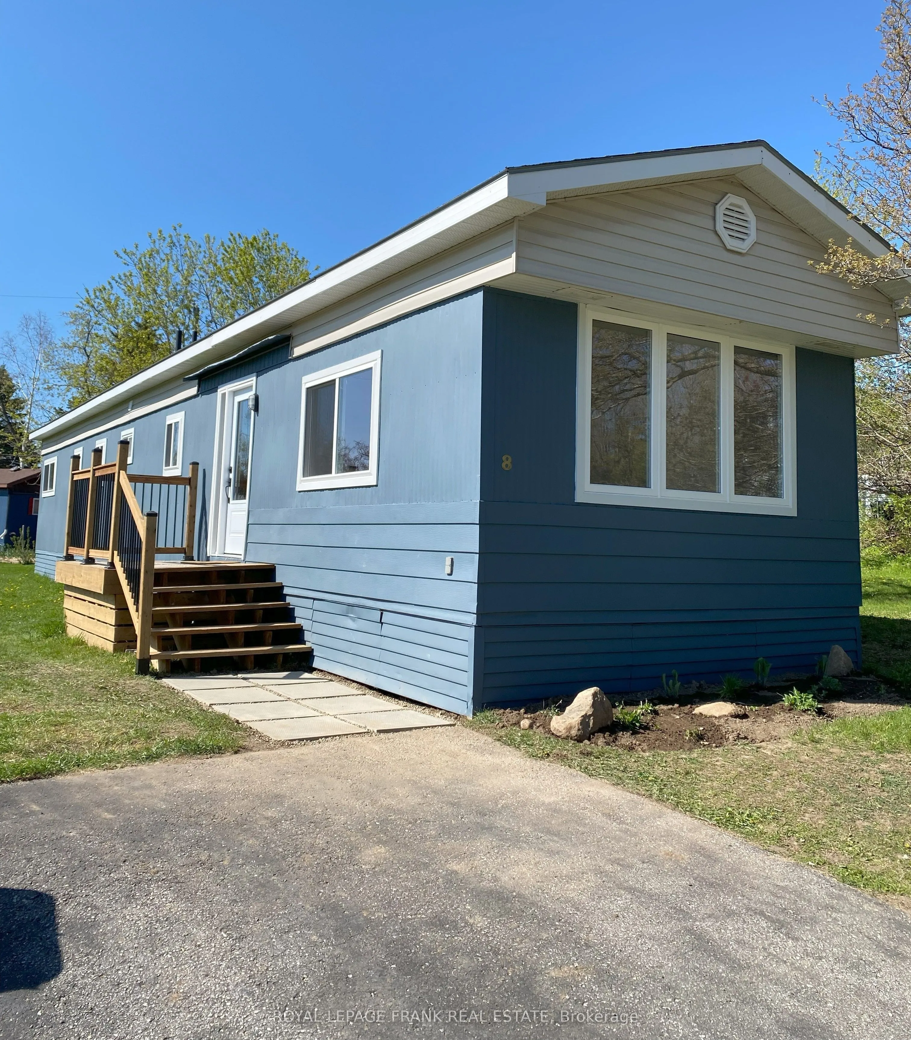 8 Bensley Drive