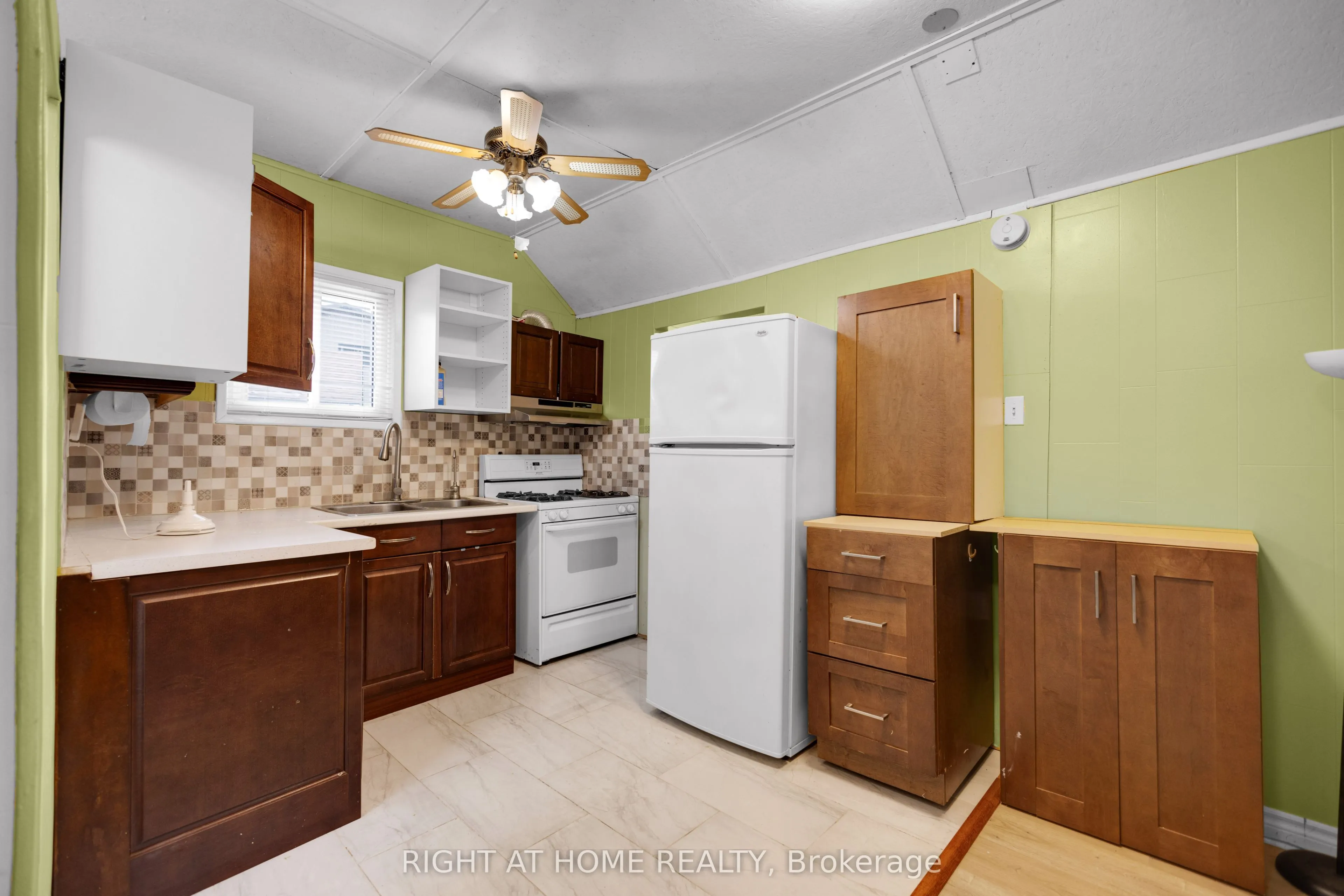 25 Playfair Drive