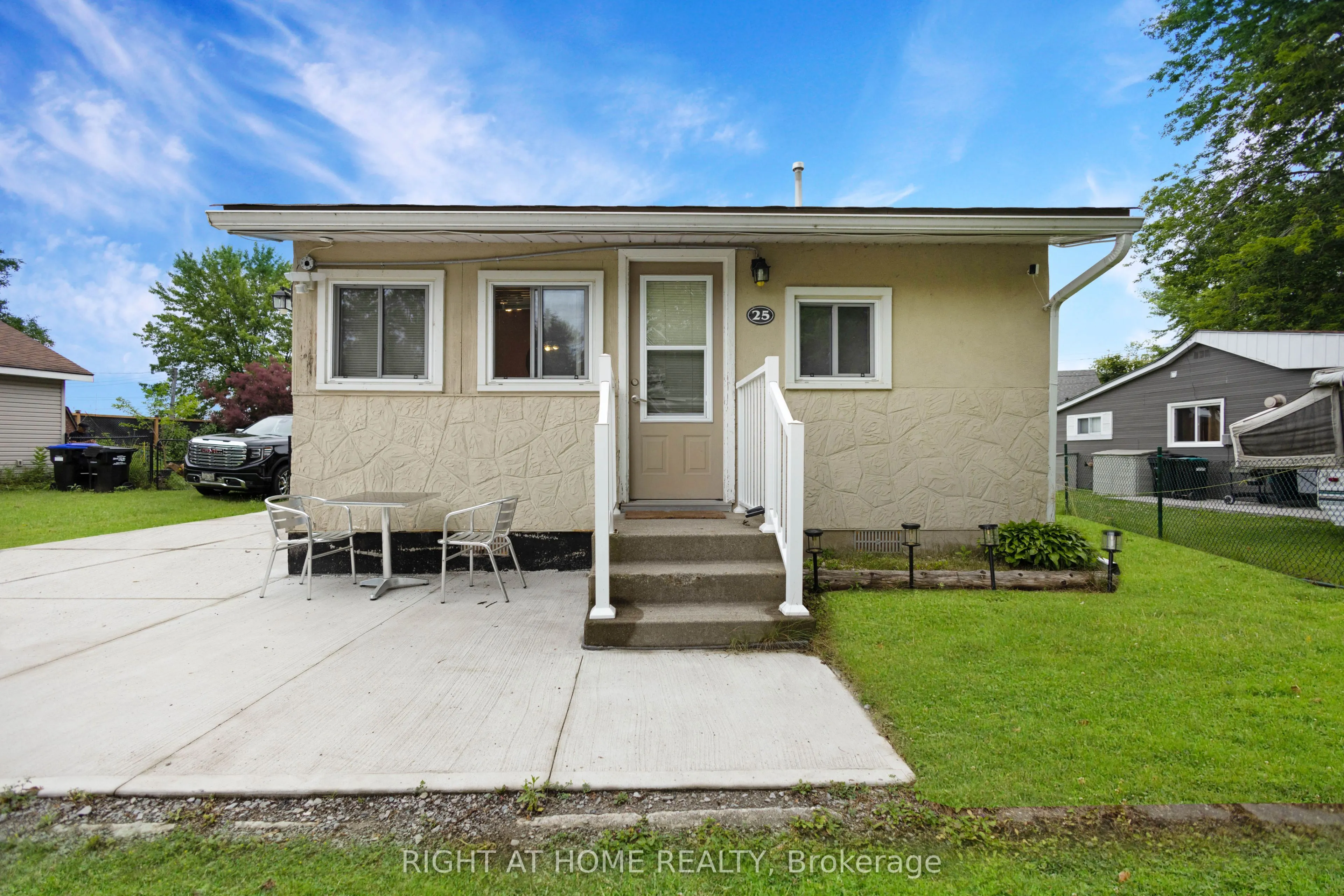 25 Playfair Drive