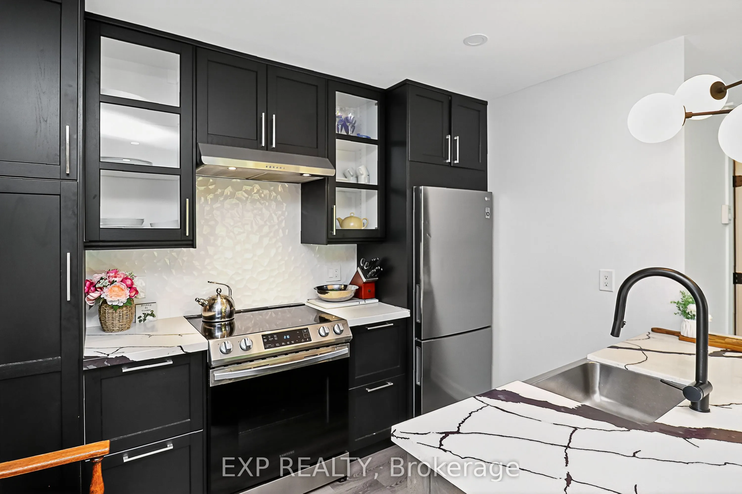 15 Dawson Drive, #3